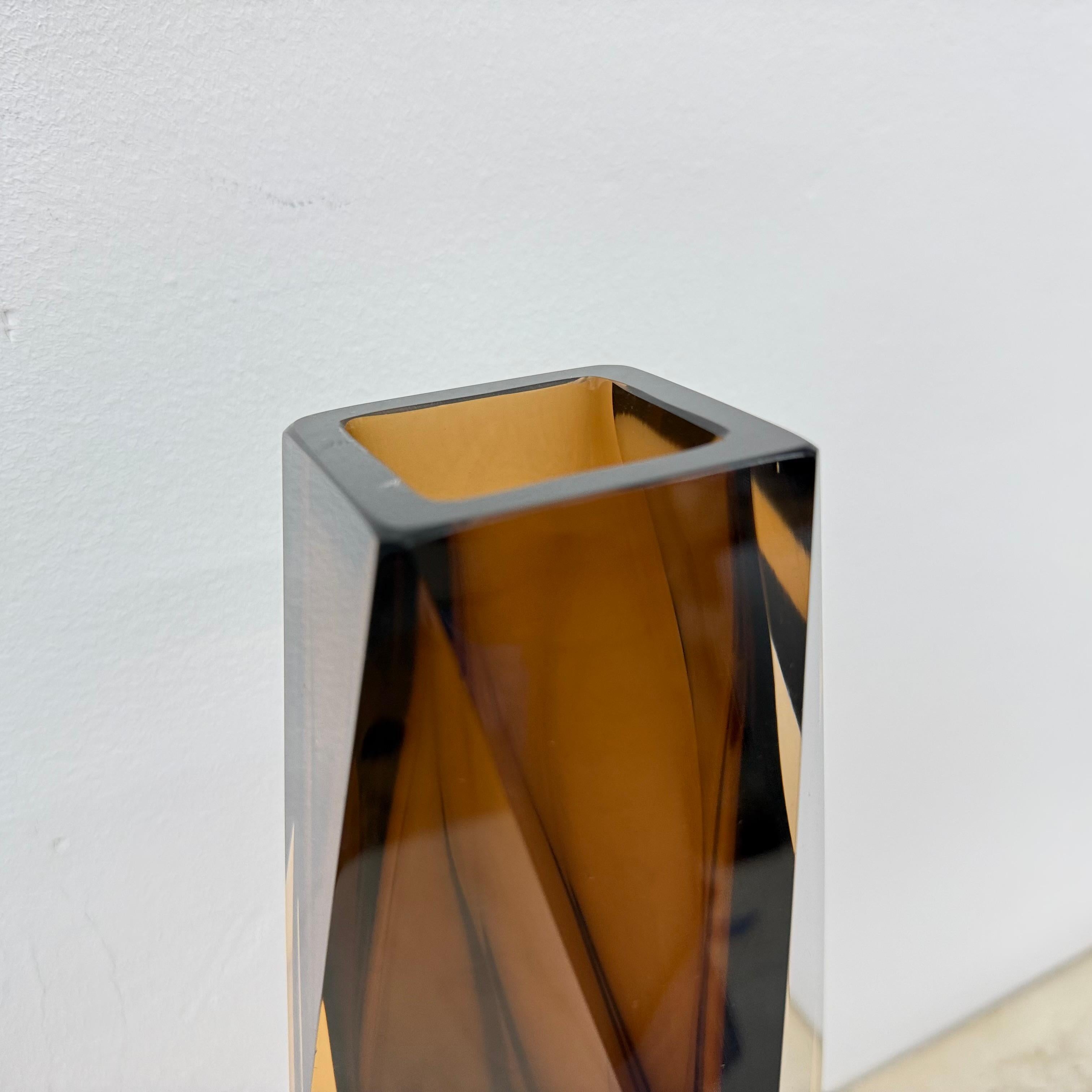 Murano sommerso glass faceted vase by Flavio Poli , 1970s For Sale 2