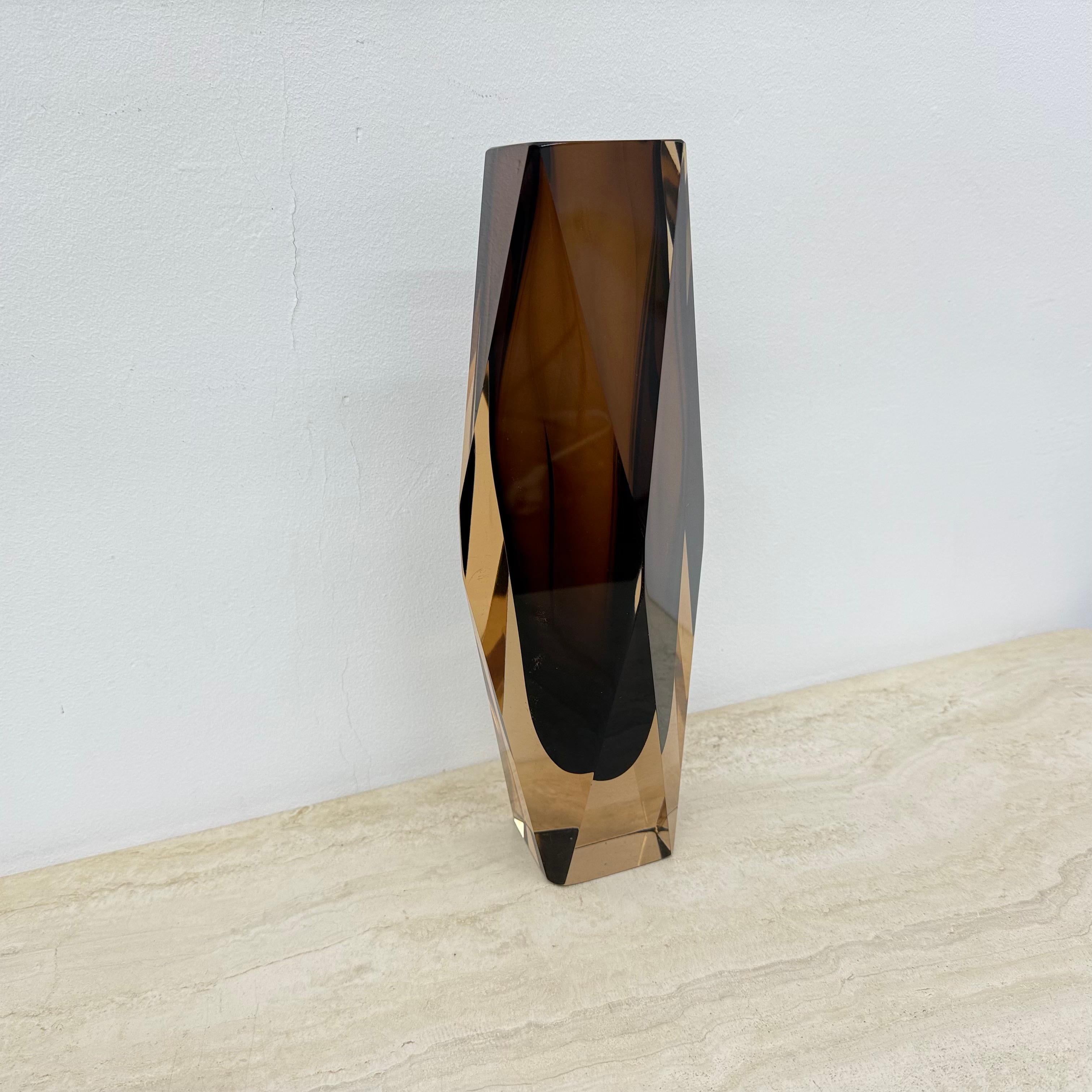 Murano sommerso glass faceted vase by Flavio Poli , 1970s For Sale 3
