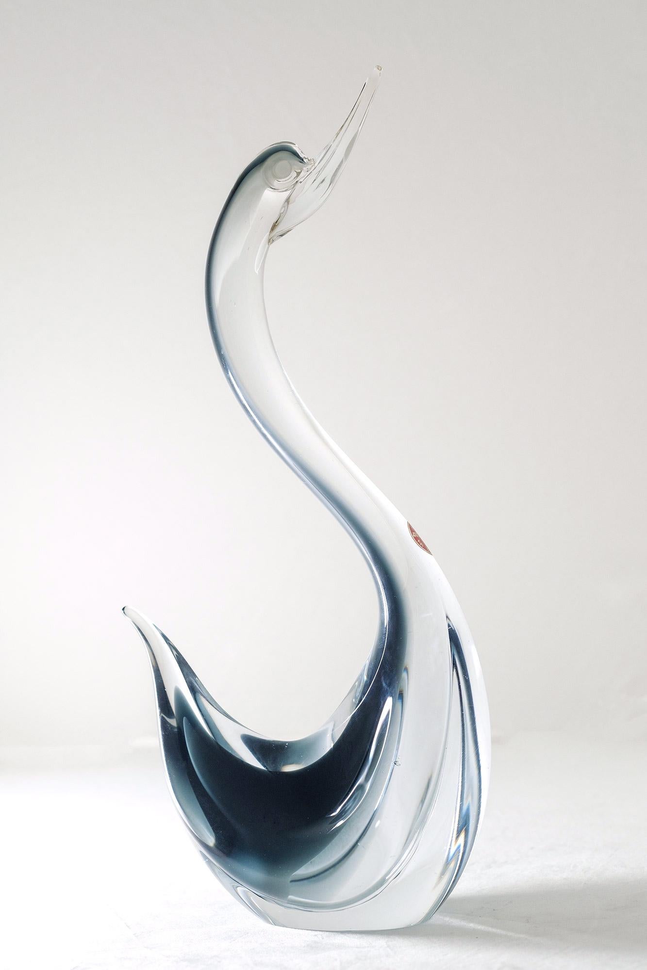 Splendid tall glass swan. Sommerso Murano glass. 
Excellent condition, original tag.