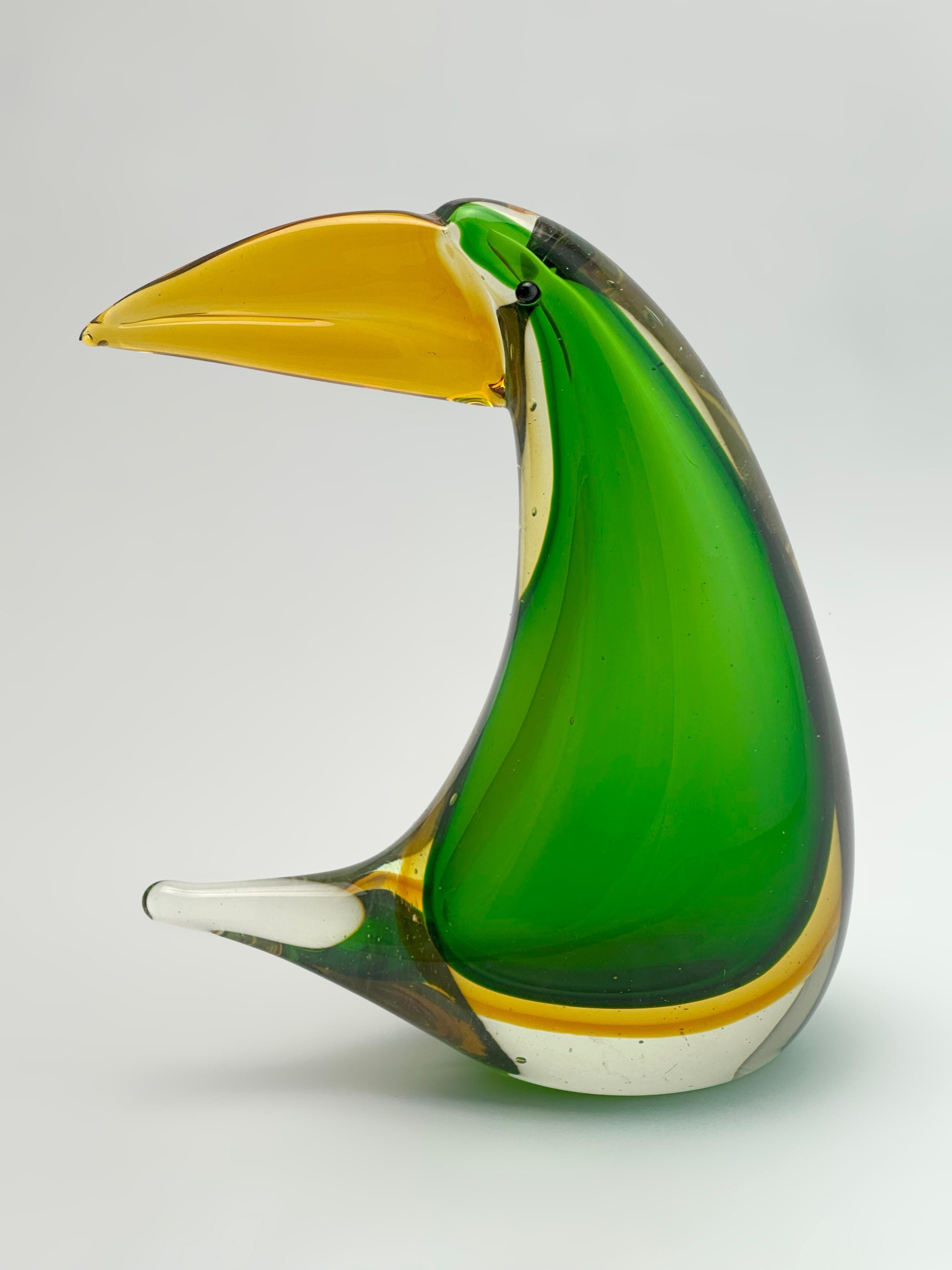 Murano Sommerso Glass Toucan Sculpture, circa 1960s For Sale 1