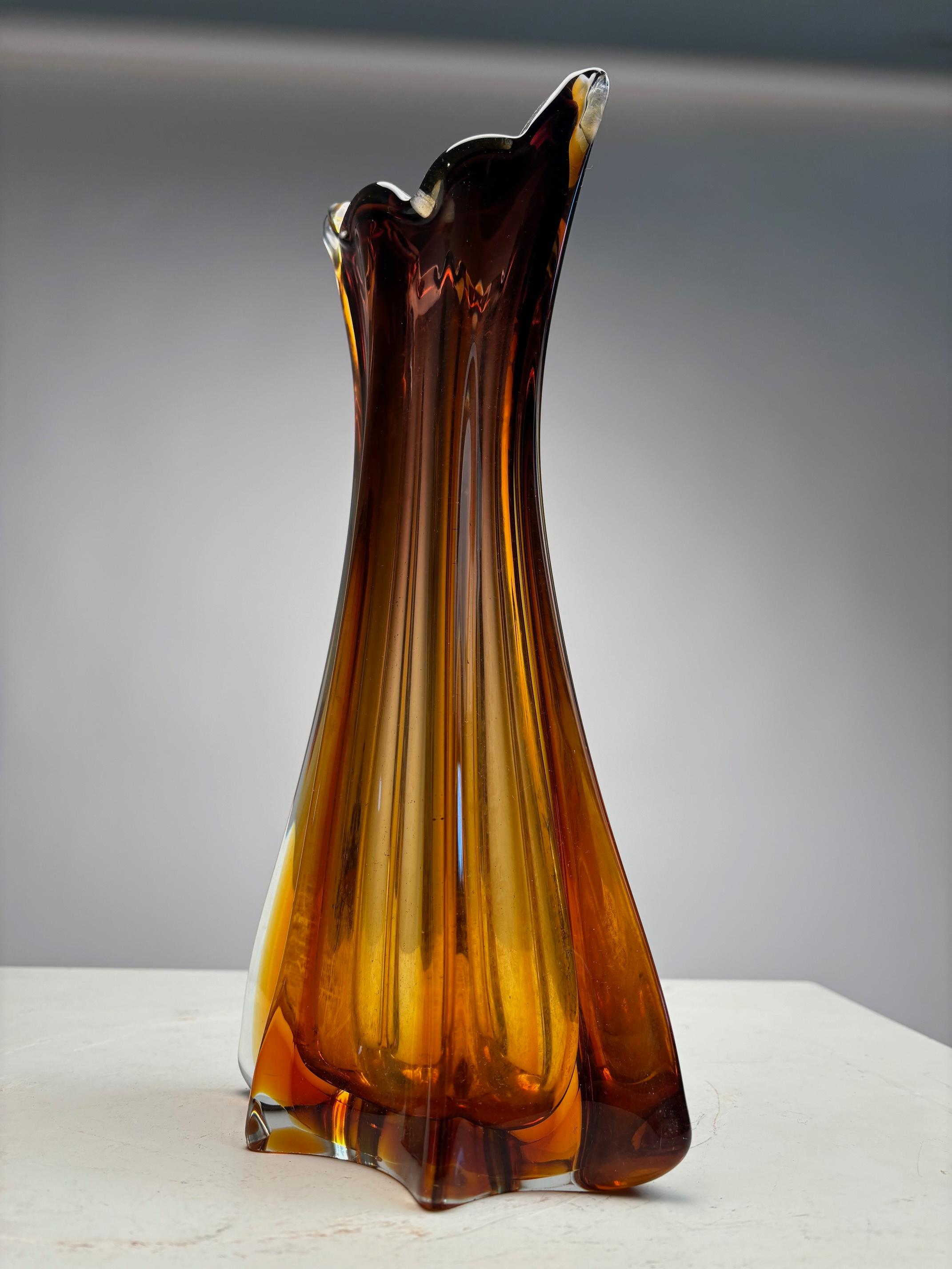 Mid-Century Modern Murano Sommerso Glass Vase, Att to Seguso, Italy,  1970s en vente