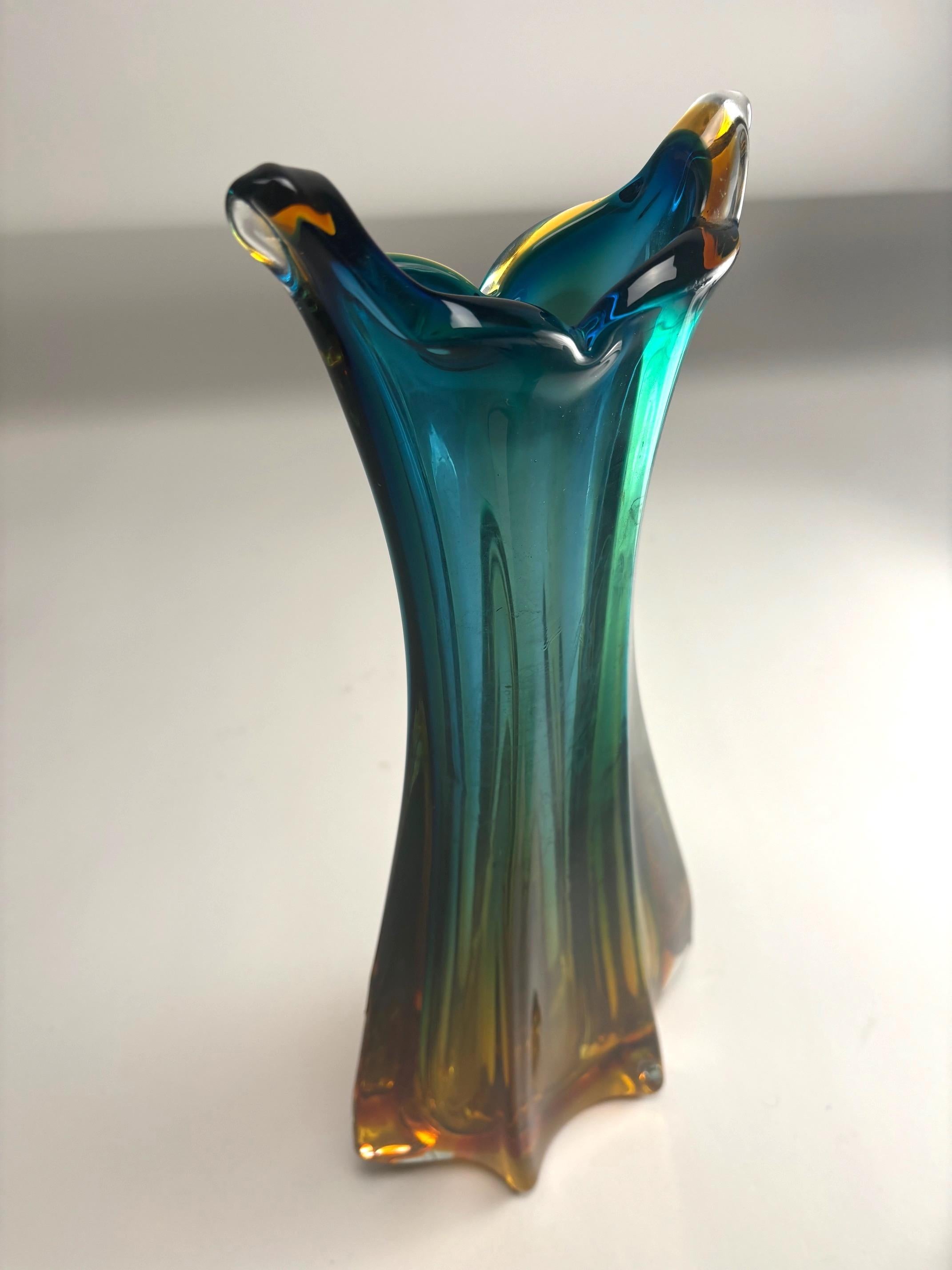 Fine XX secolo Vaso in vetro di Murano Glass Sommerso, Att to Seguso, Italia,  1970s in vendita