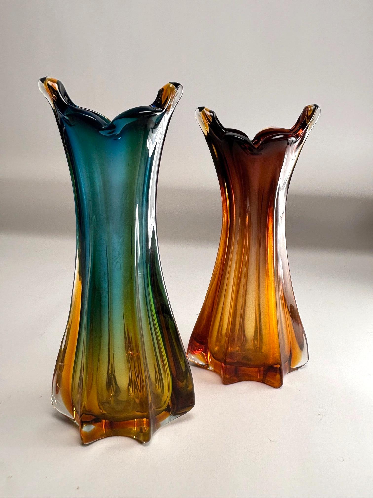 Vetro di Murano Vaso in vetro di Murano Glass Sommerso, Att to Seguso, Italia,  1970s in vendita