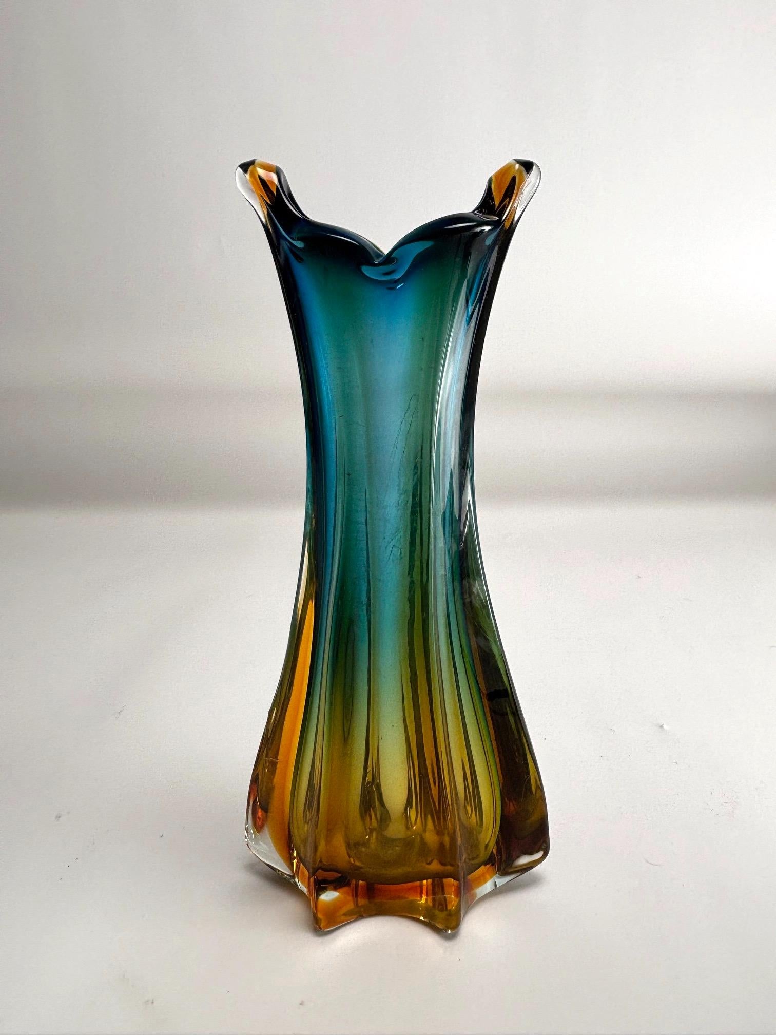 Vaso in vetro di Murano Glass Sommerso, Att to Seguso, Italia,  1970s in vendita 1