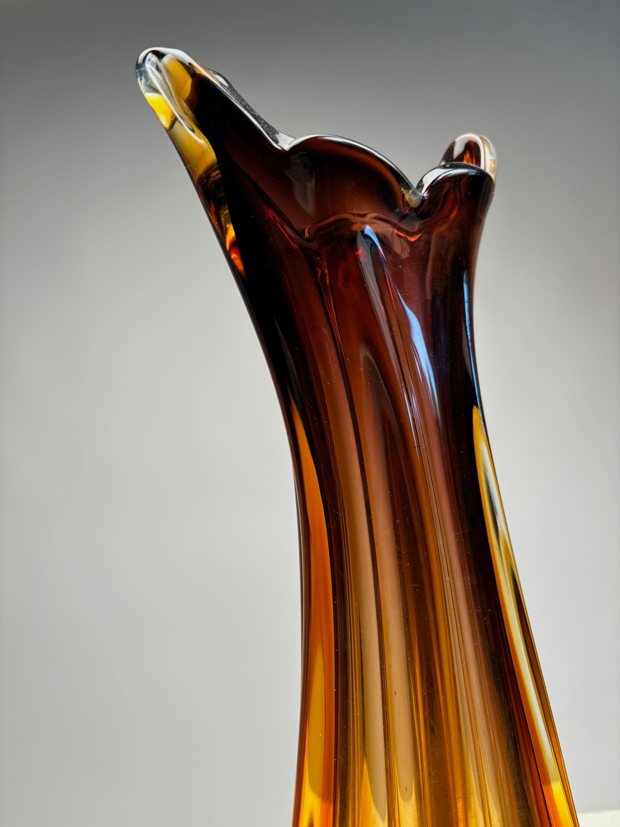Murano Sommerso Glass Vase, Att to Seguso, Italy,  1970s en vente 1