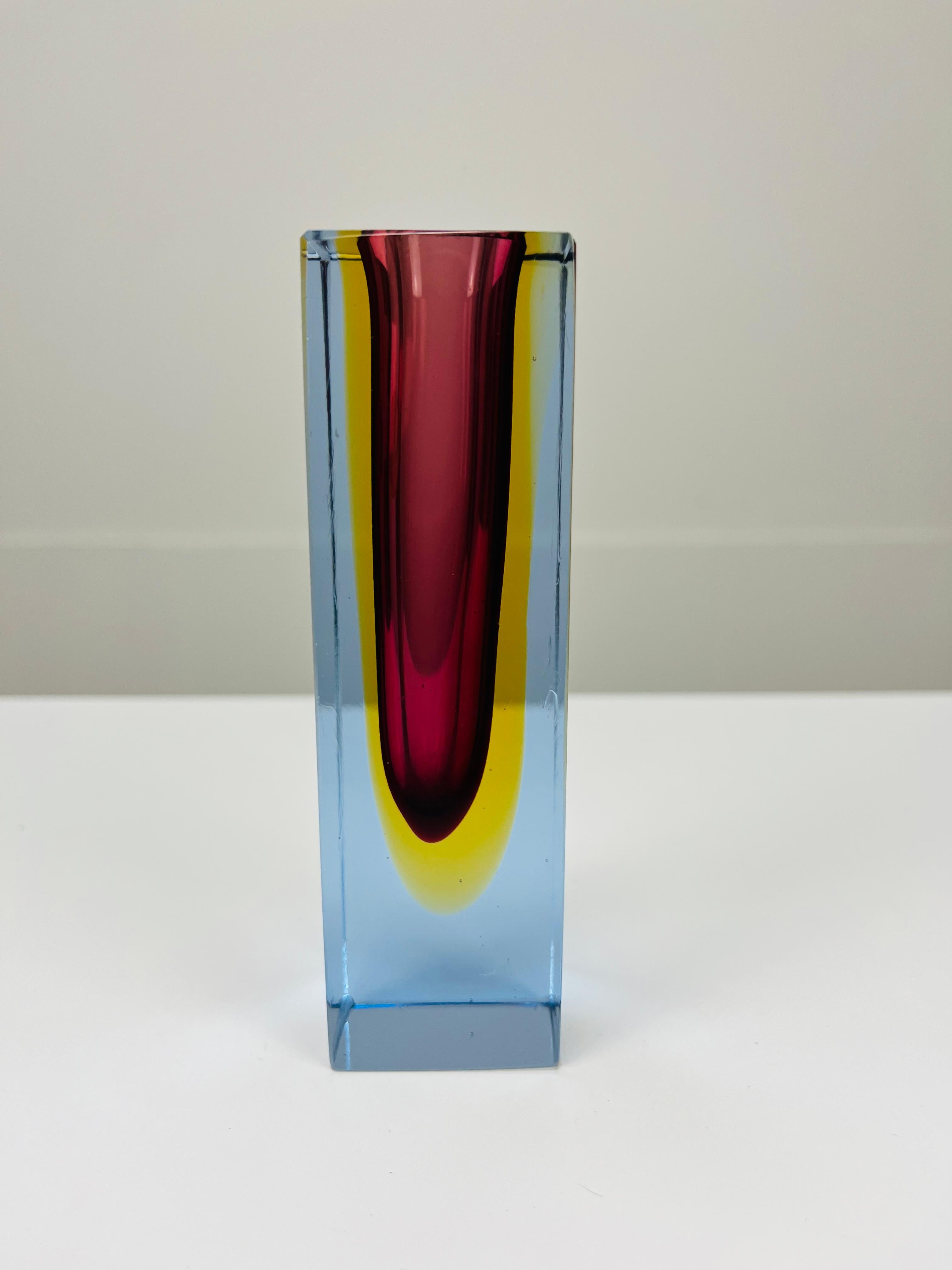 Italiano Vaso in vetro di Murano Glass Sommerso di Flavio Poli, anni '60 in vendita