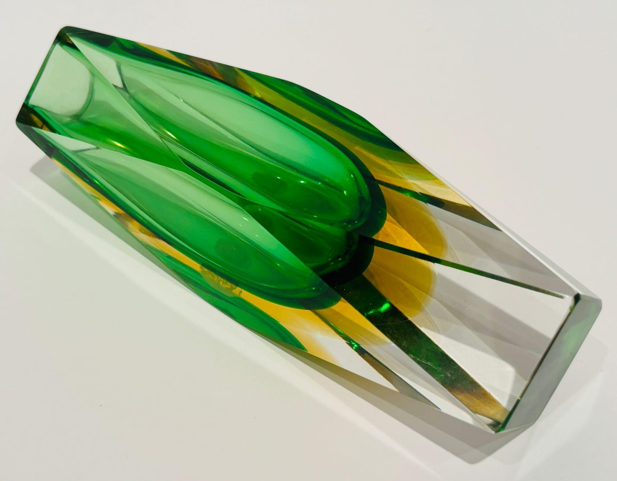 Murano Glass Sommerso Vase in Grün & Gelb von Flavio Poli für Mandruzzato im Angebot 3