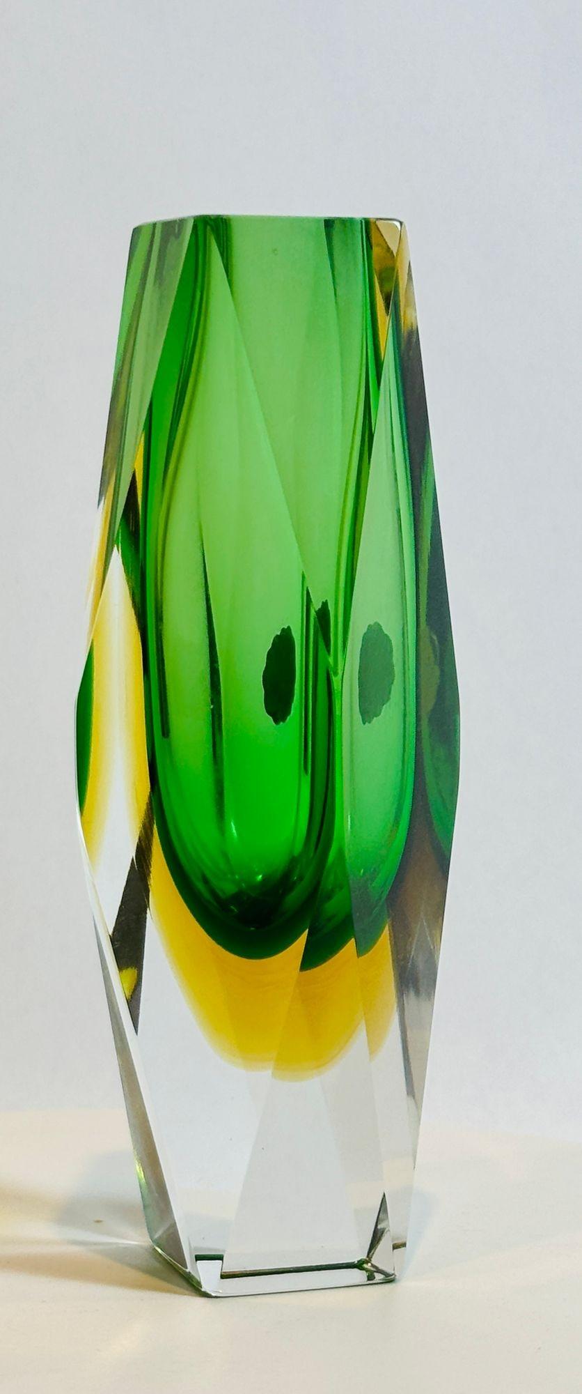 Murano Glass Sommerso Vase in Grün & Gelb von Flavio Poli für Mandruzzato im Angebot 7