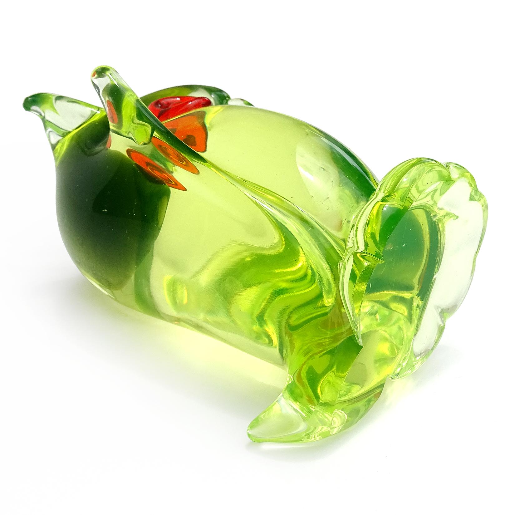 Murano Sommerso Glowing Uranium Green Italian Art Glass Owl Bird Figurine For Sale 2
