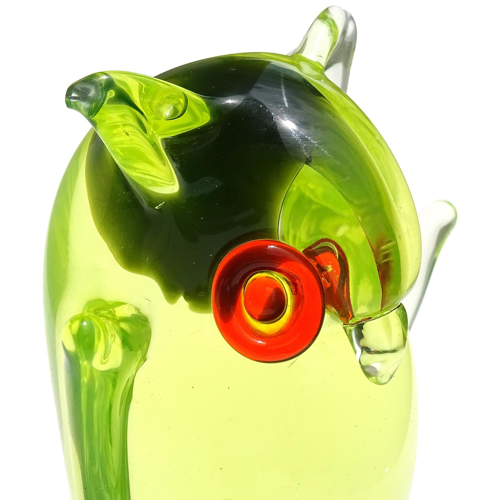 Hand-Crafted Murano Sommerso Glowing Uranium Green Italian Art Glass Owl Bird Figurine For Sale