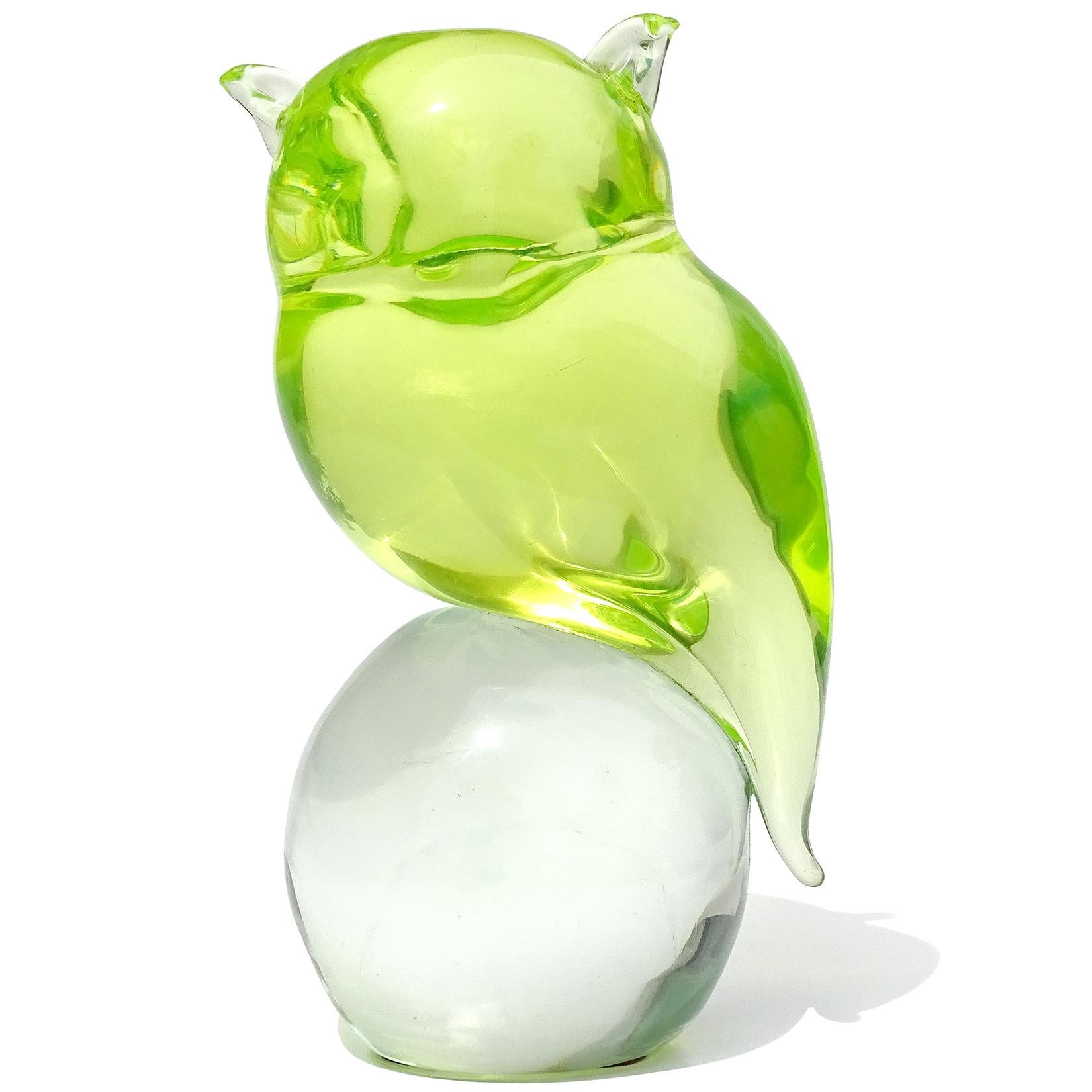 Mid-Century Modern Murano Sommerso Glowing Uranium Green Italian Art Glass Owl Bird Sculpture For Sale