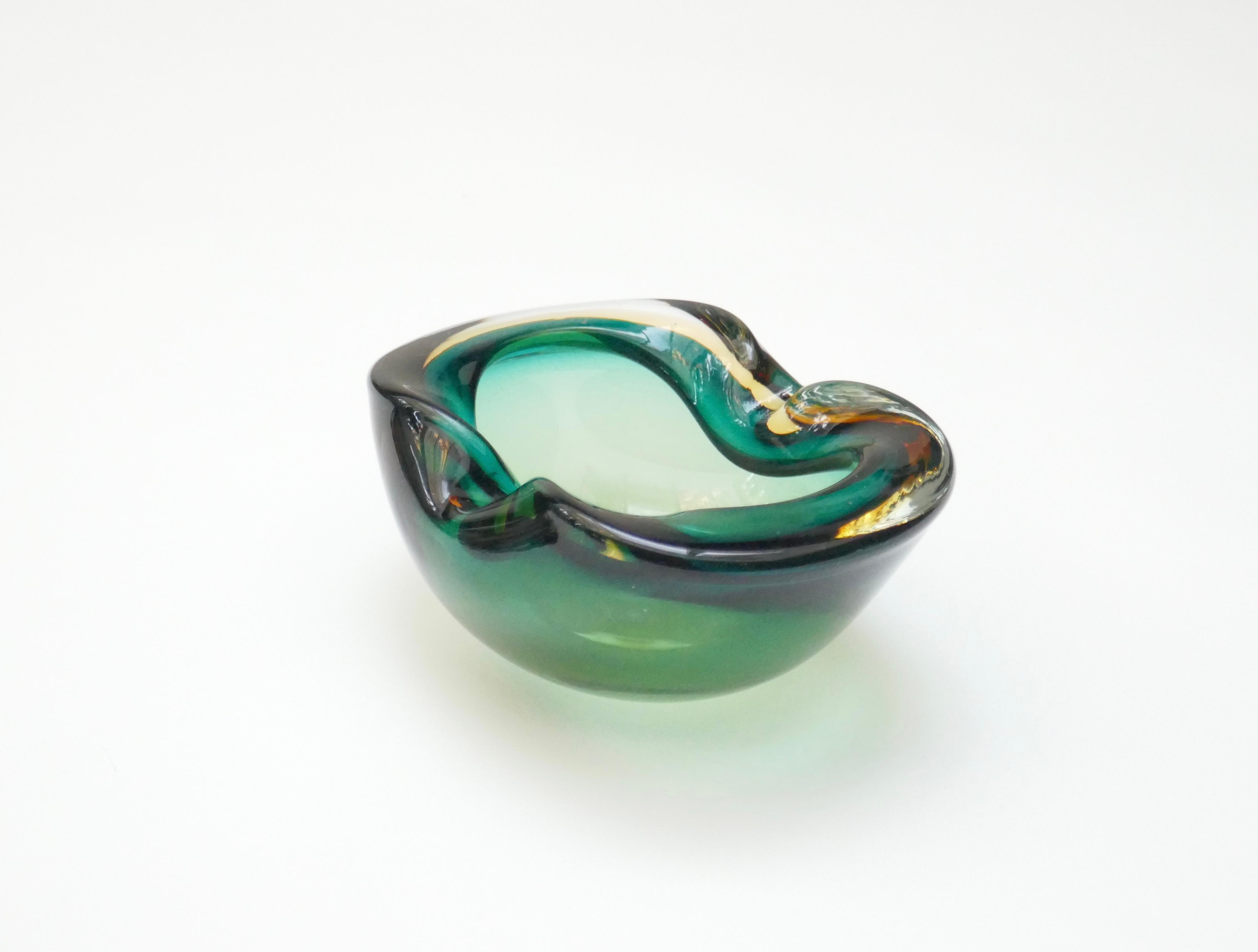 Italian Murano Sommerso Green and Amber Art Glass Bowl, Italy, 1960s For Sale
