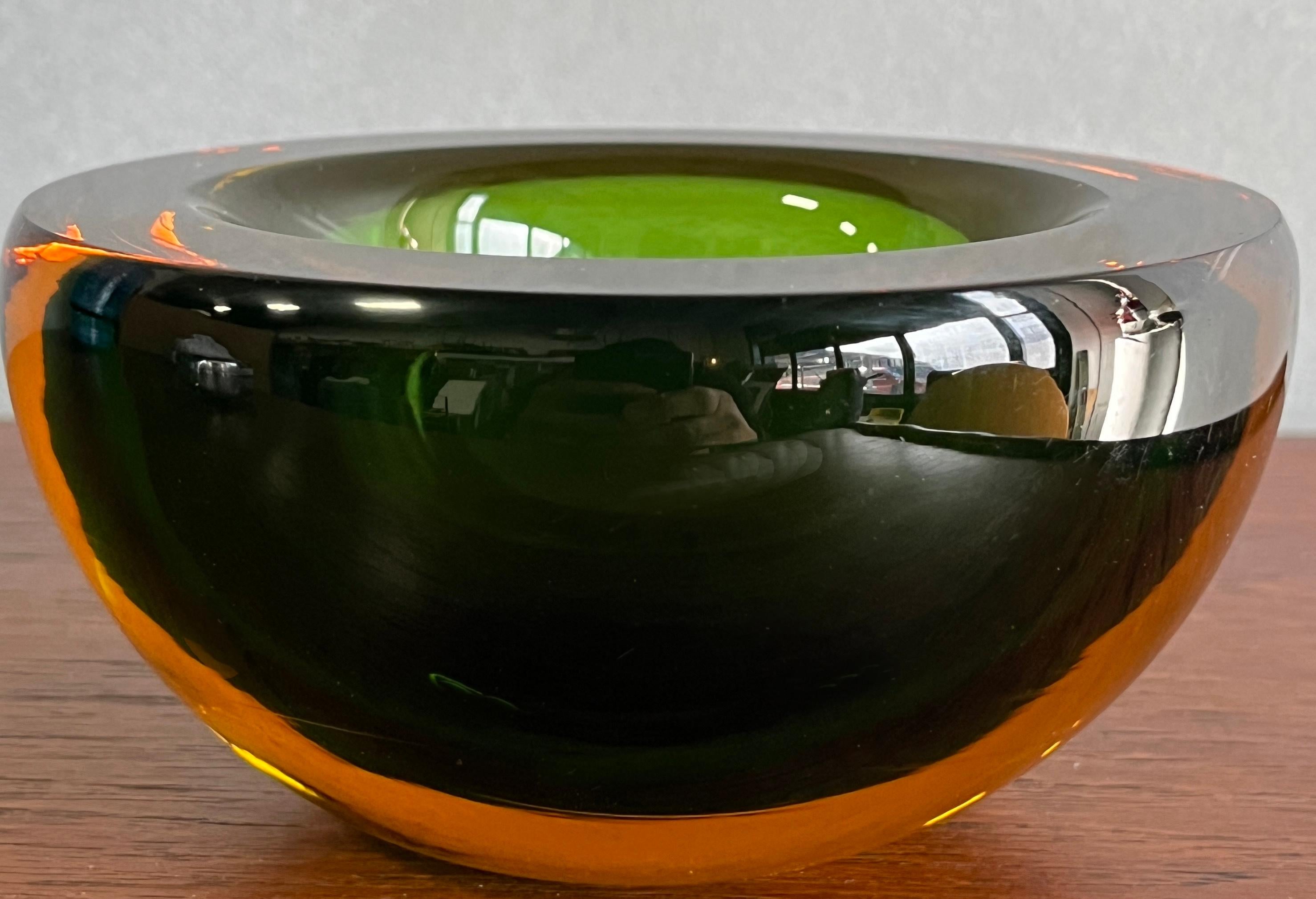 Murano Sommerso Green/Brown/Yellow Bowl by Mandruzzato, 1970 For Sale 4