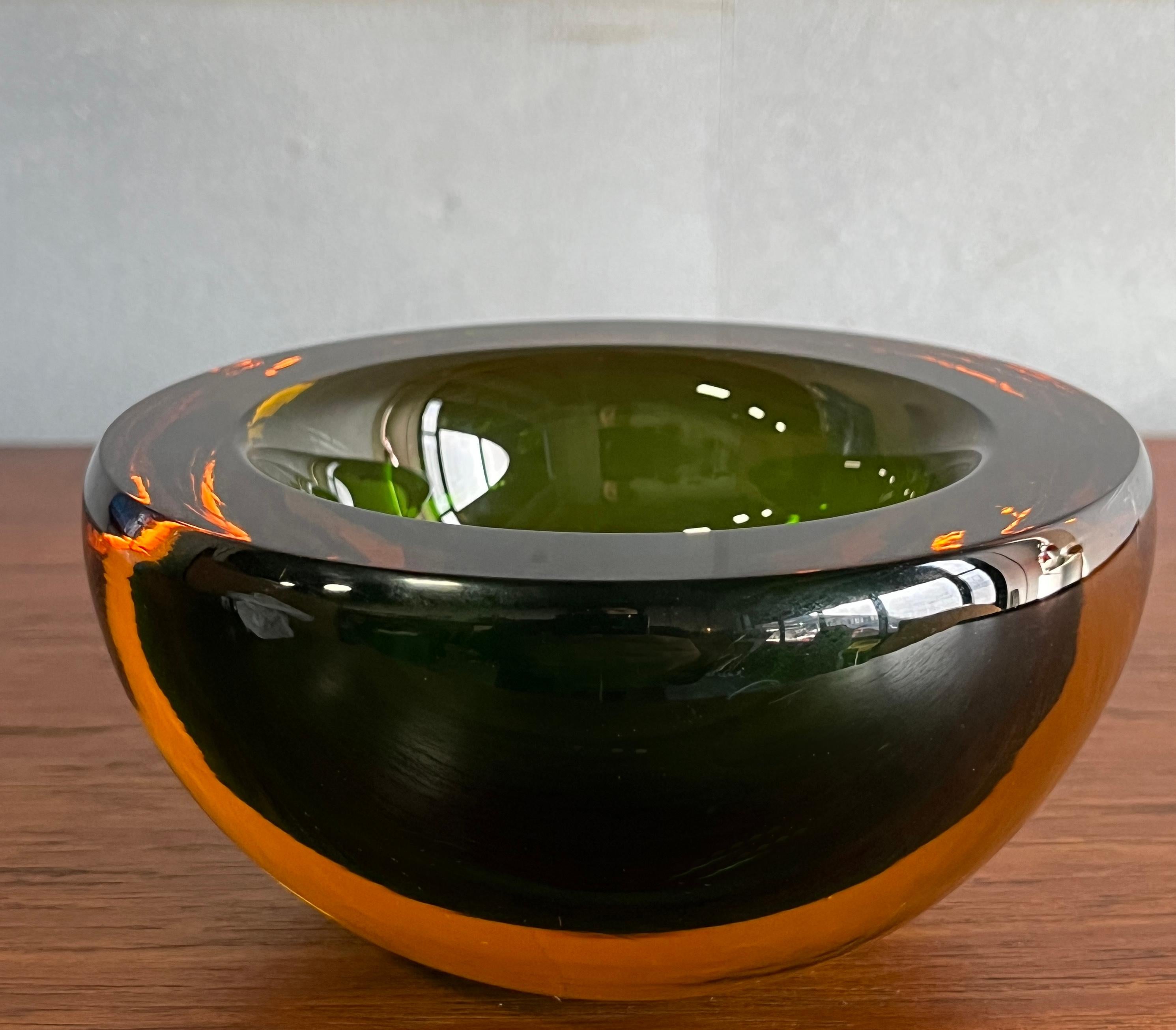 Murano Sommerso Green/Brown/Yellow Bowl by Mandruzzato, 1970 For Sale 5