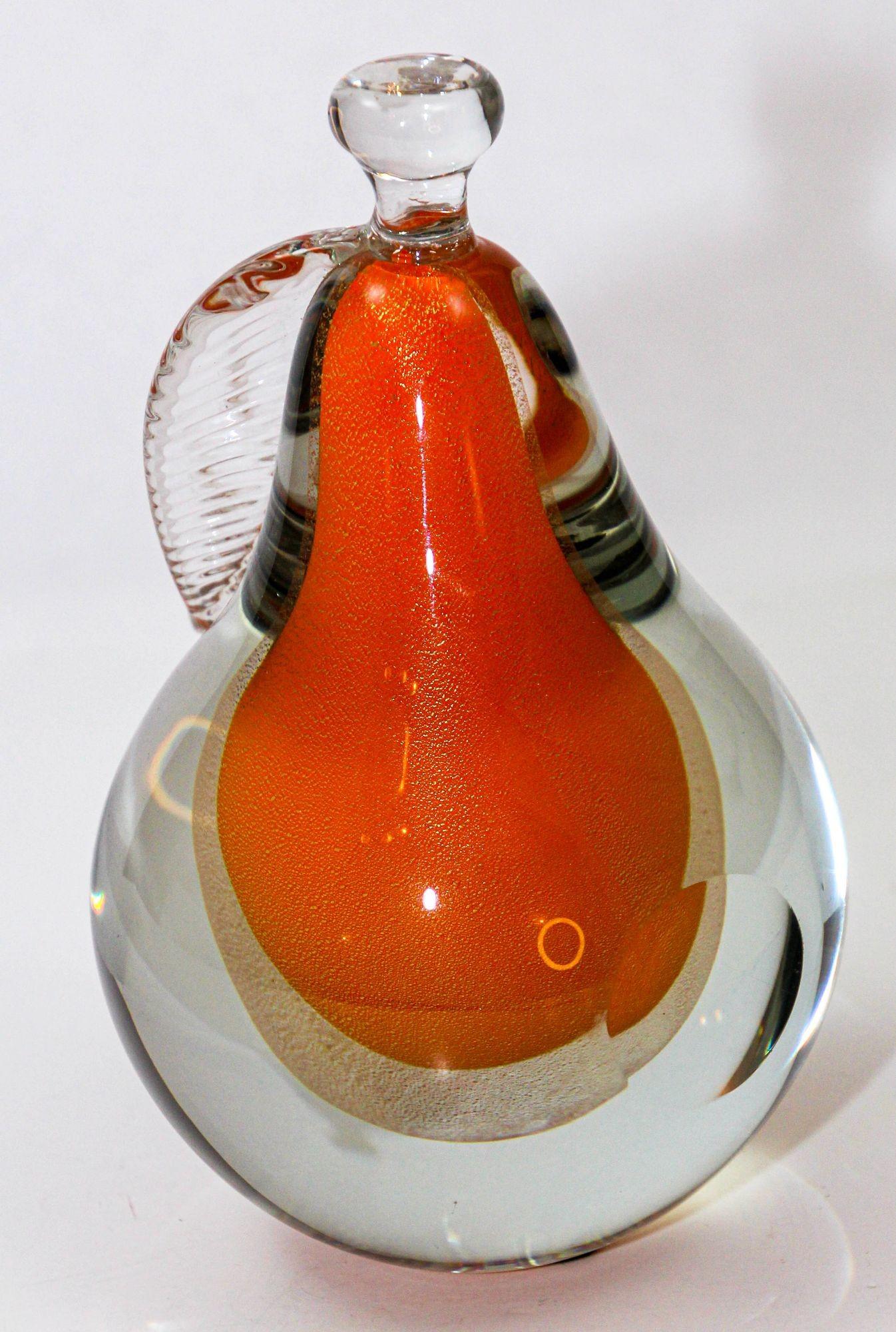 Murano Sommerso Pear by Alfredo Barbini Art Glass Decor 1950s en vente 10