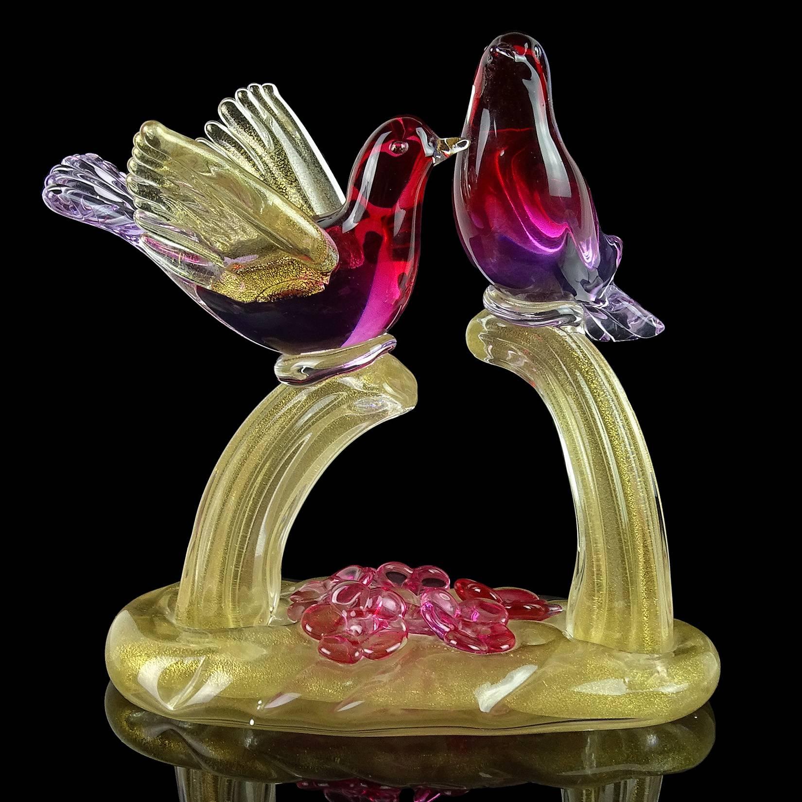 Murano Sommerso Purple Gold Flecks Italian Art Glass Courting Birds Sculpture In Good Condition In Kissimmee, FL