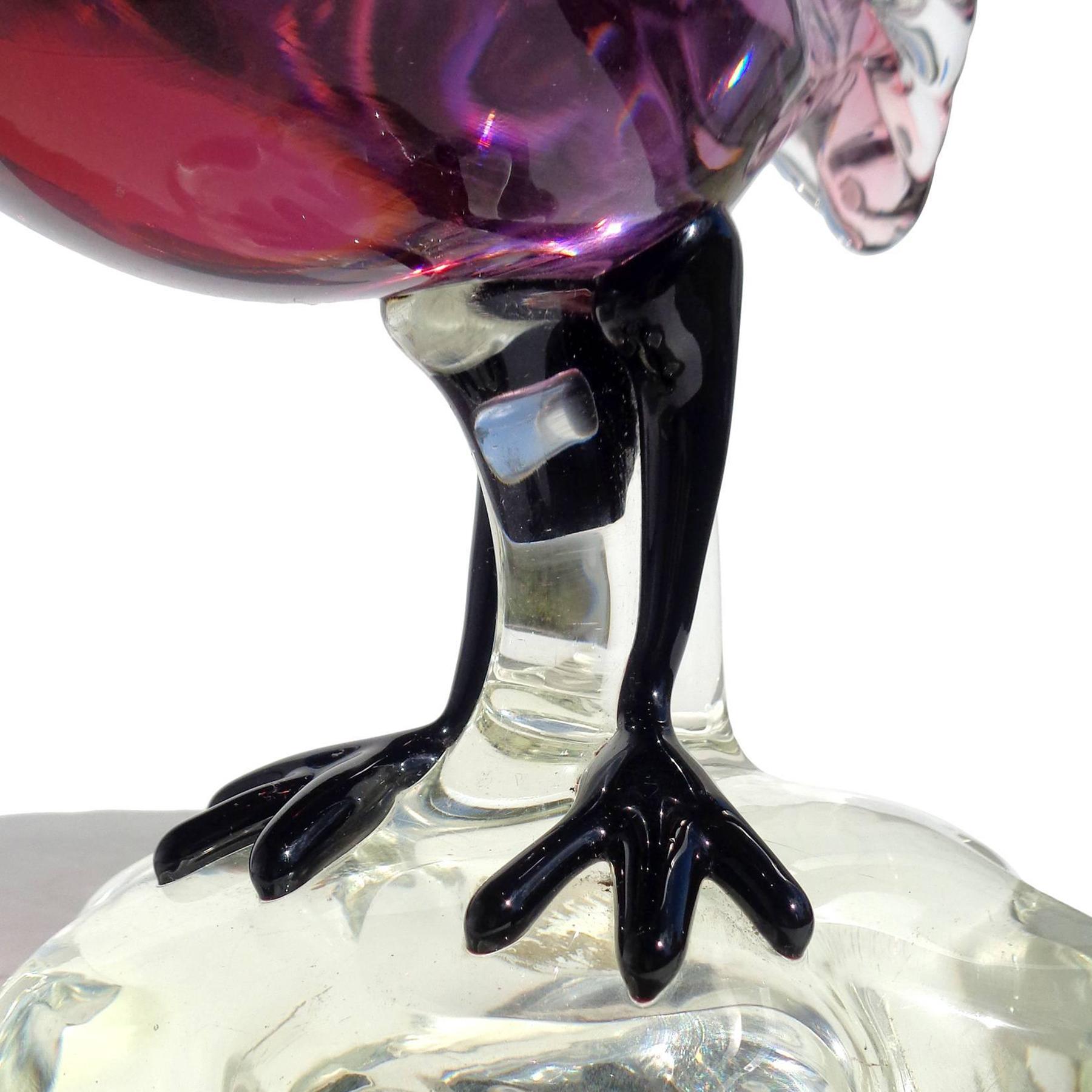 Murano Sommerso Red Amethyst Fade Italian Art Glass Bird Sculpture Figure In Good Condition For Sale In Kissimmee, FL
