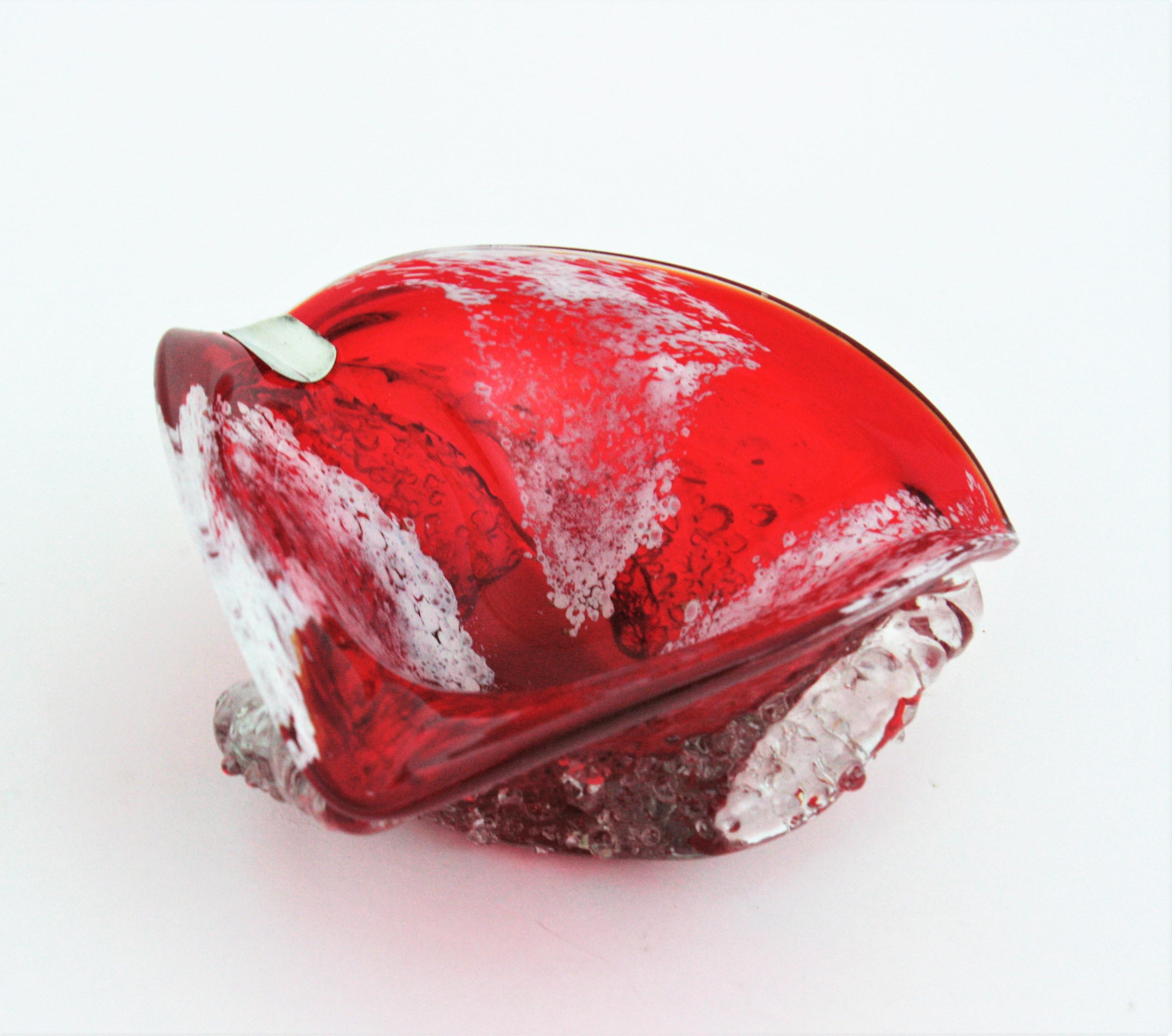 Murano Sommerso Red and Clear Macette Art Glass Bowl / Ashtray For Sale 4