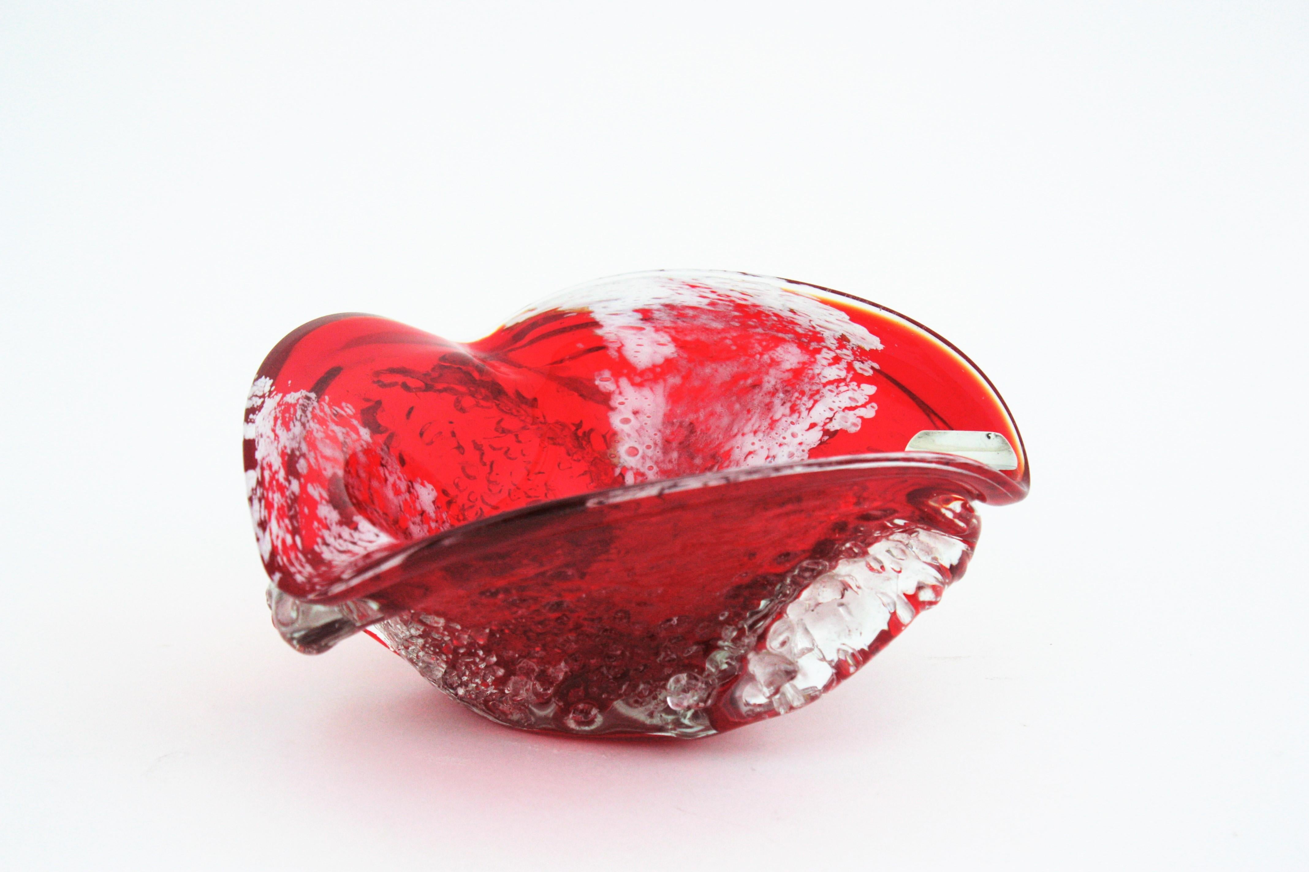 Schale/Aschenbecher aus Murano Sommerso-Kunstglas mit rotem und klarem Macette im Angebot 8