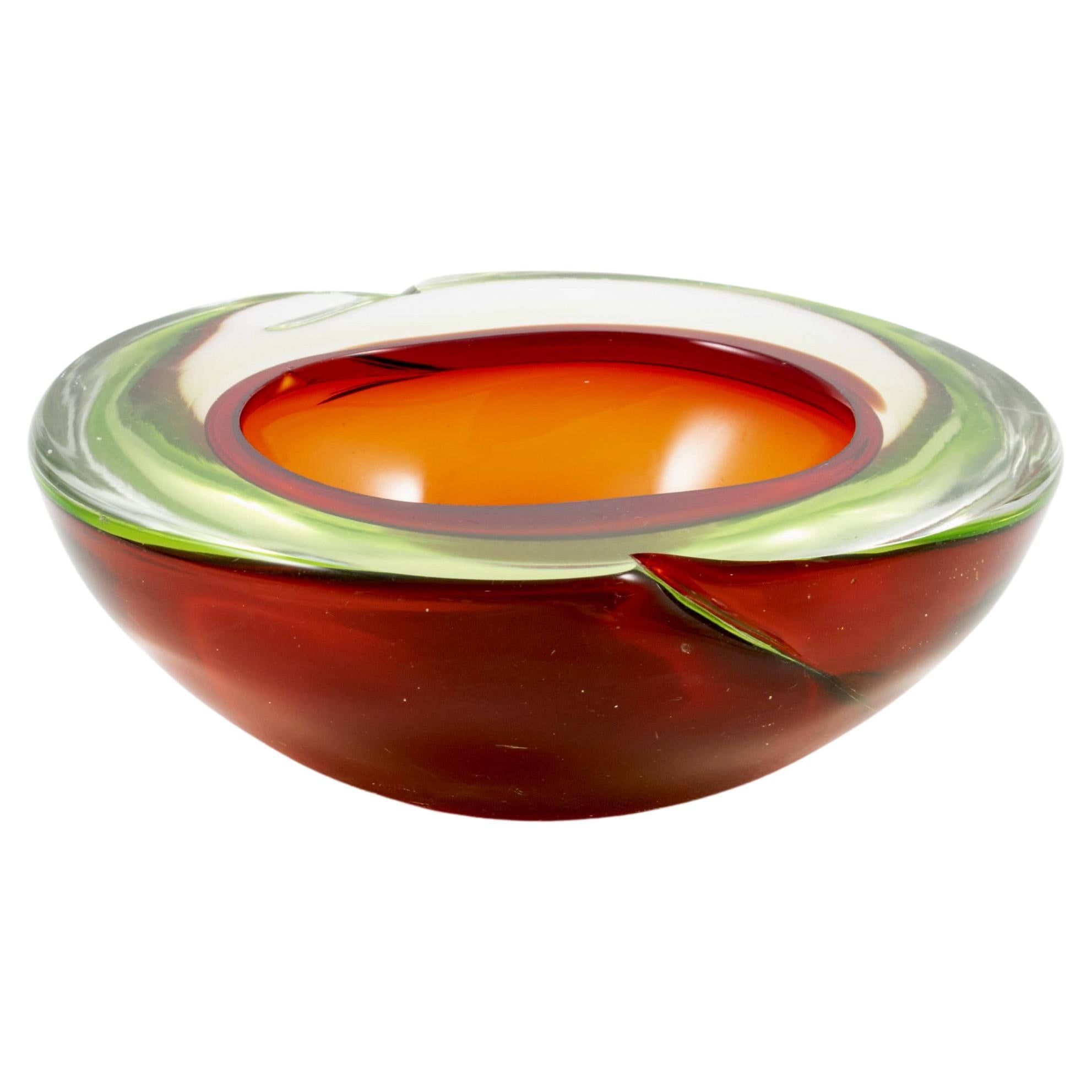 Cendrier ou bol en verre Sommerso rouge et vert de Murano