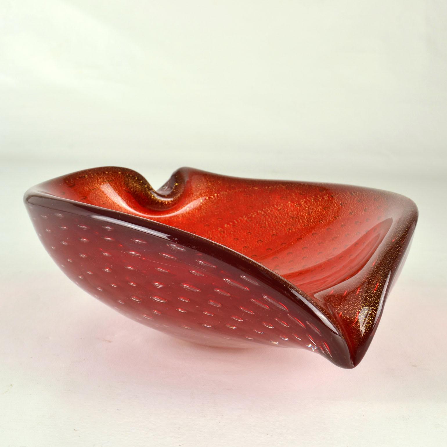 Murano Sommerso Red Glass Gold Leaf Bowl by Flavio Poli for Seguso, Italy, 1960 For Sale 1