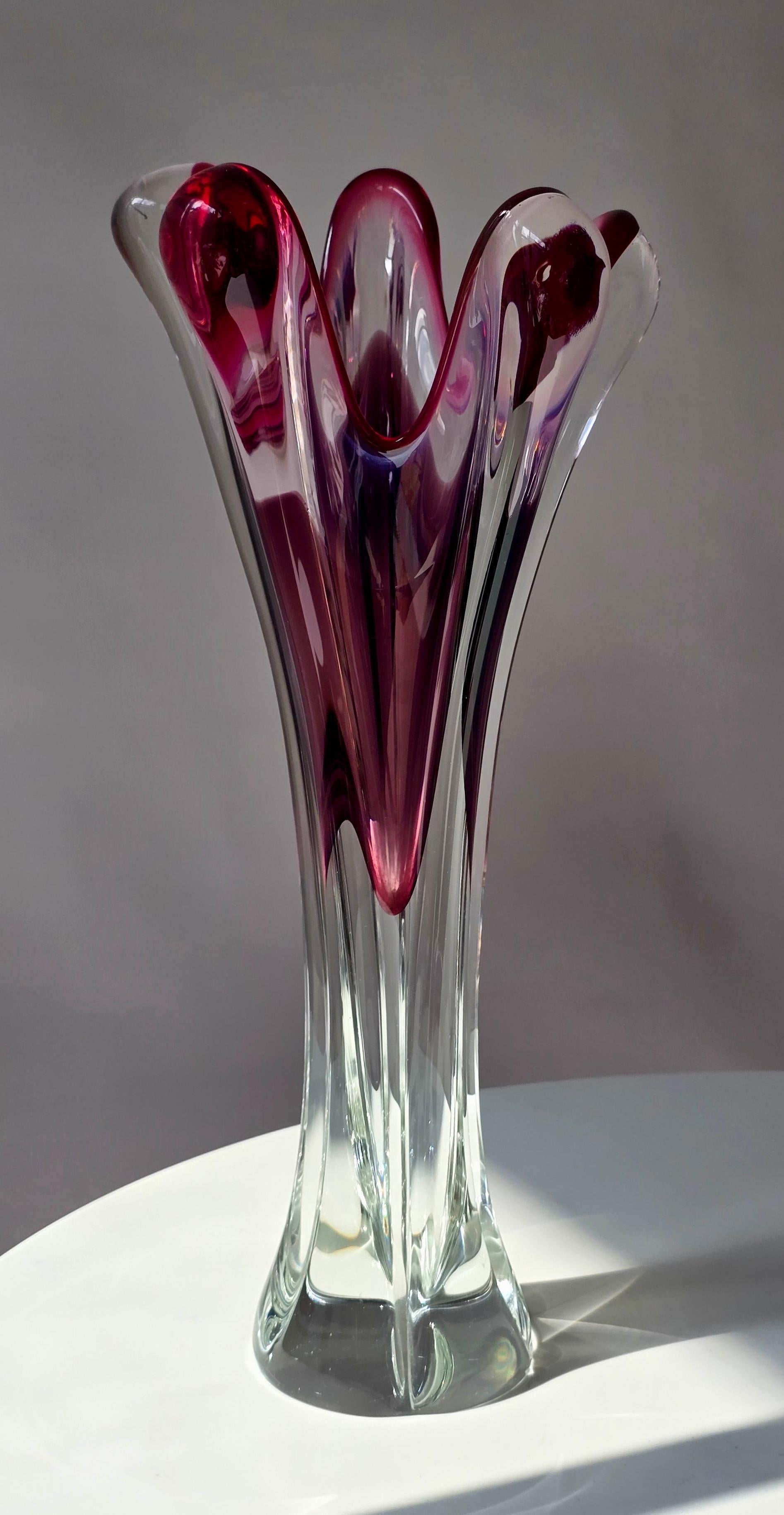 Murano Sommerso Ruby Red Glass Vase with Five Lobes, Italy, 1960s For Sale 3