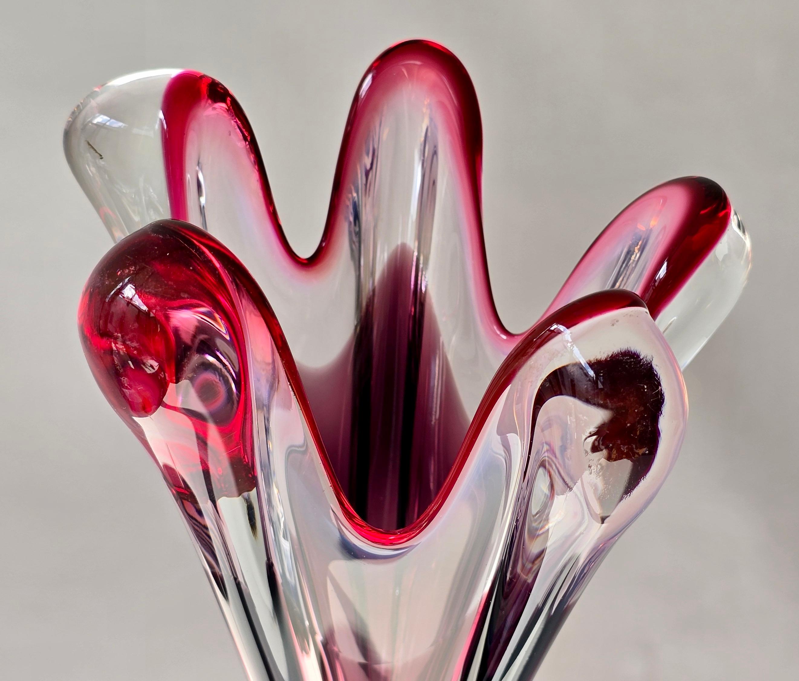 Murano Sommerso Ruby Red Glass Vase with Five Lobes, Italy, 1960s For Sale 4