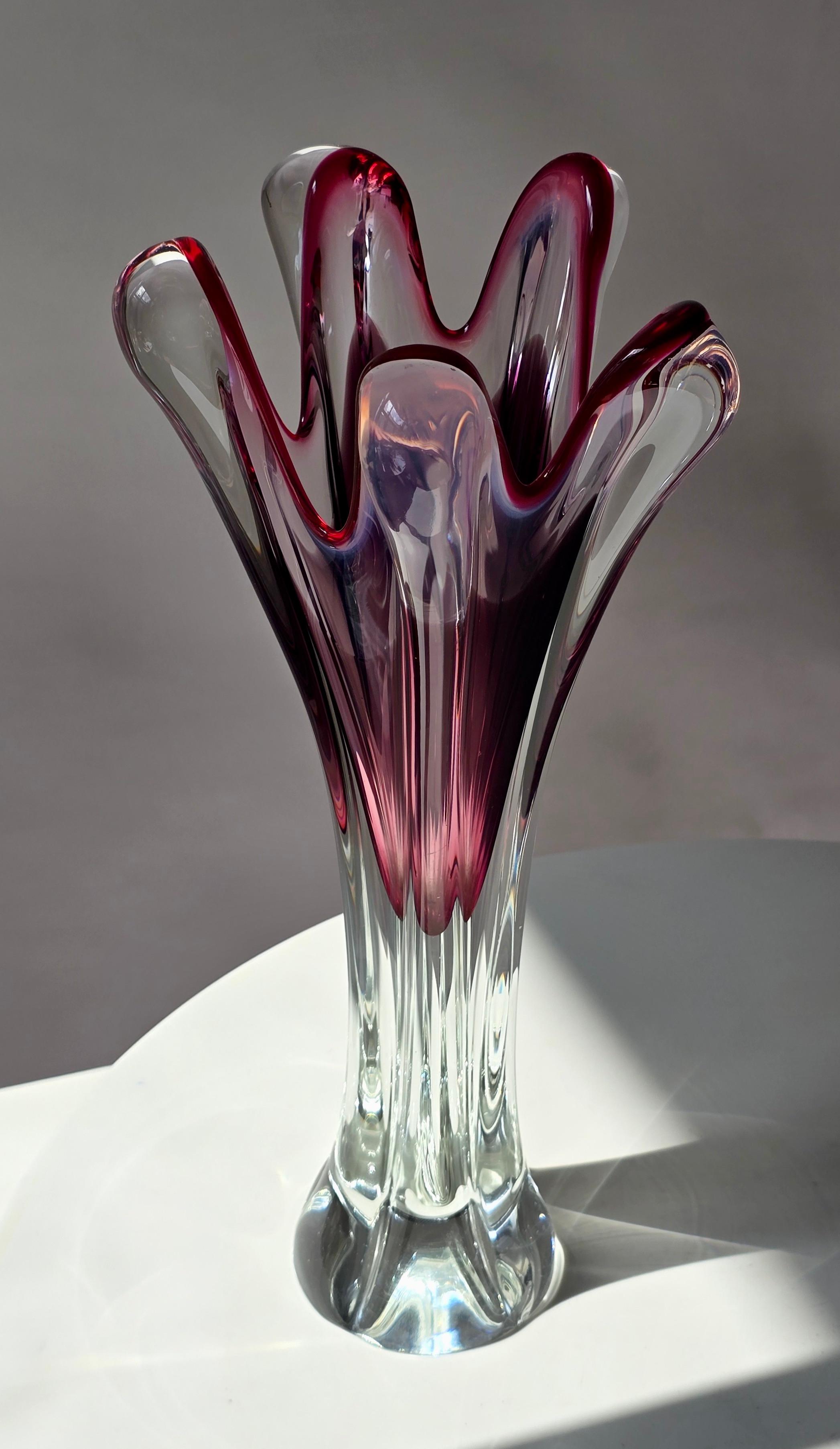 Murano Sommerso Ruby Red Glass Vase with Five Lobes, Italy, 1960s For Sale 1