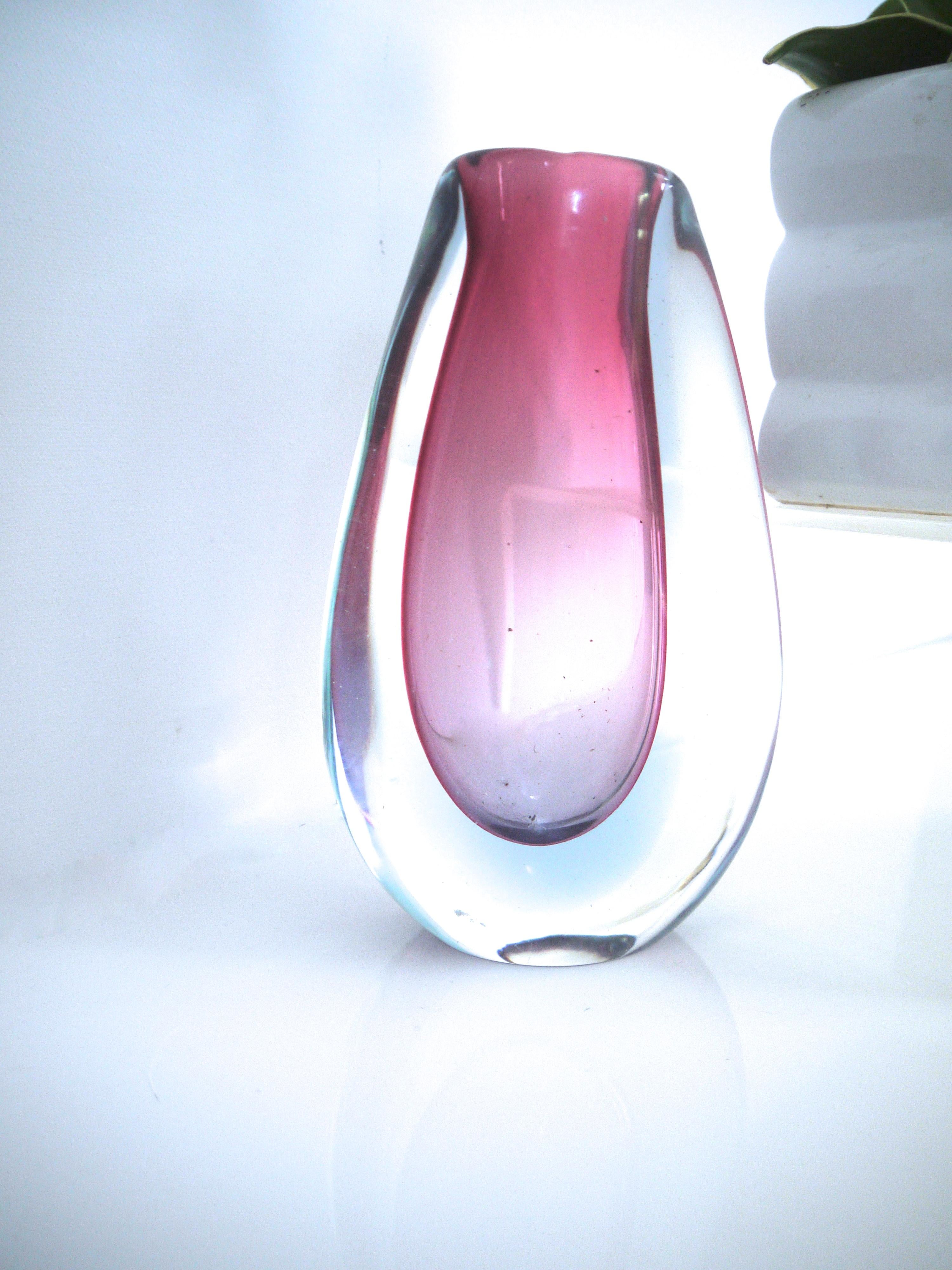 Mid-Century Modern Murano Sommerso Teardrop Vintage Art Glass Vase Late 1960s-1970s Blues and Pinks For Sale