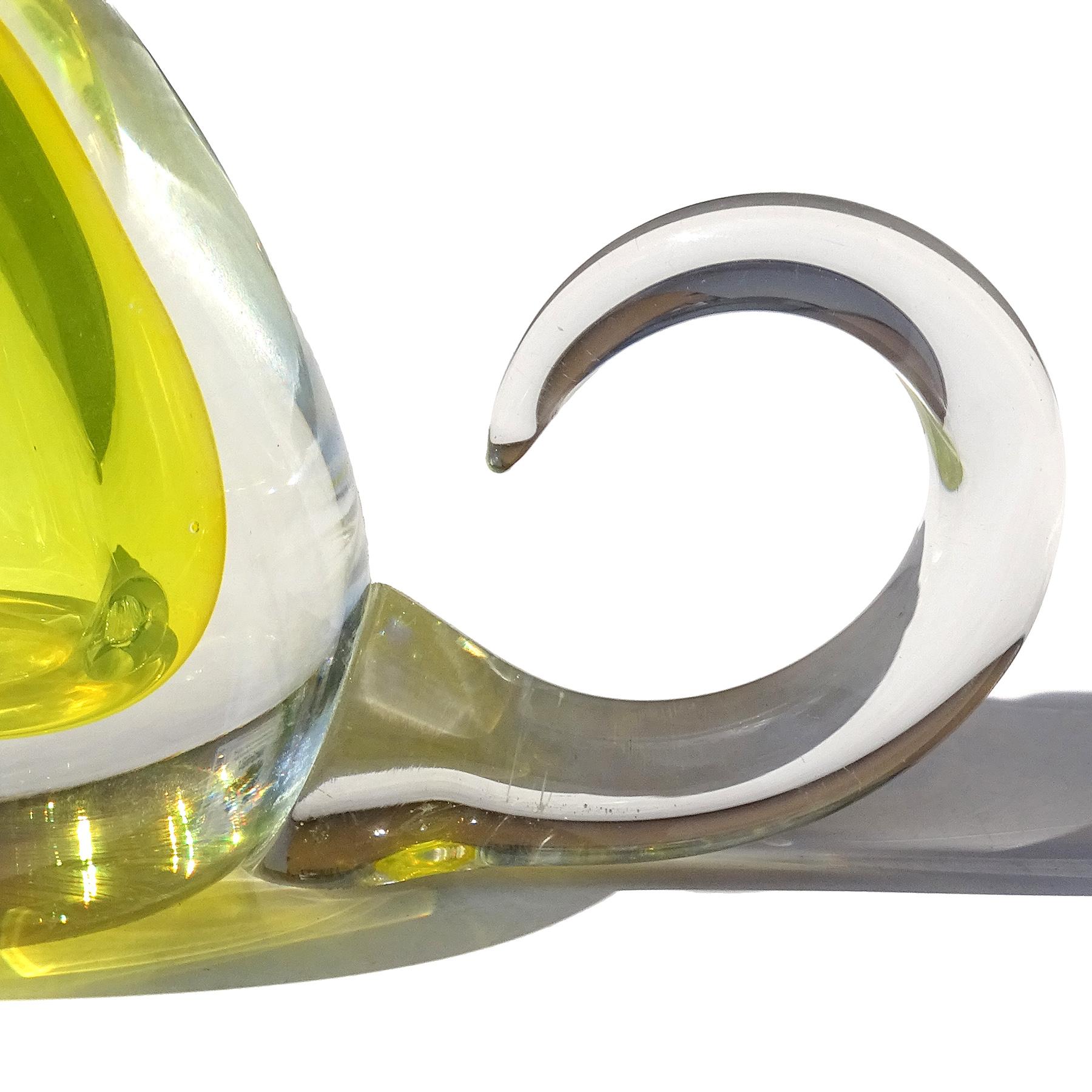Vetro Murano Glass Sommerso Giallo Whippet Levriero Cane Cucciolo Arte Italiana Scultura in vetro in vendita
