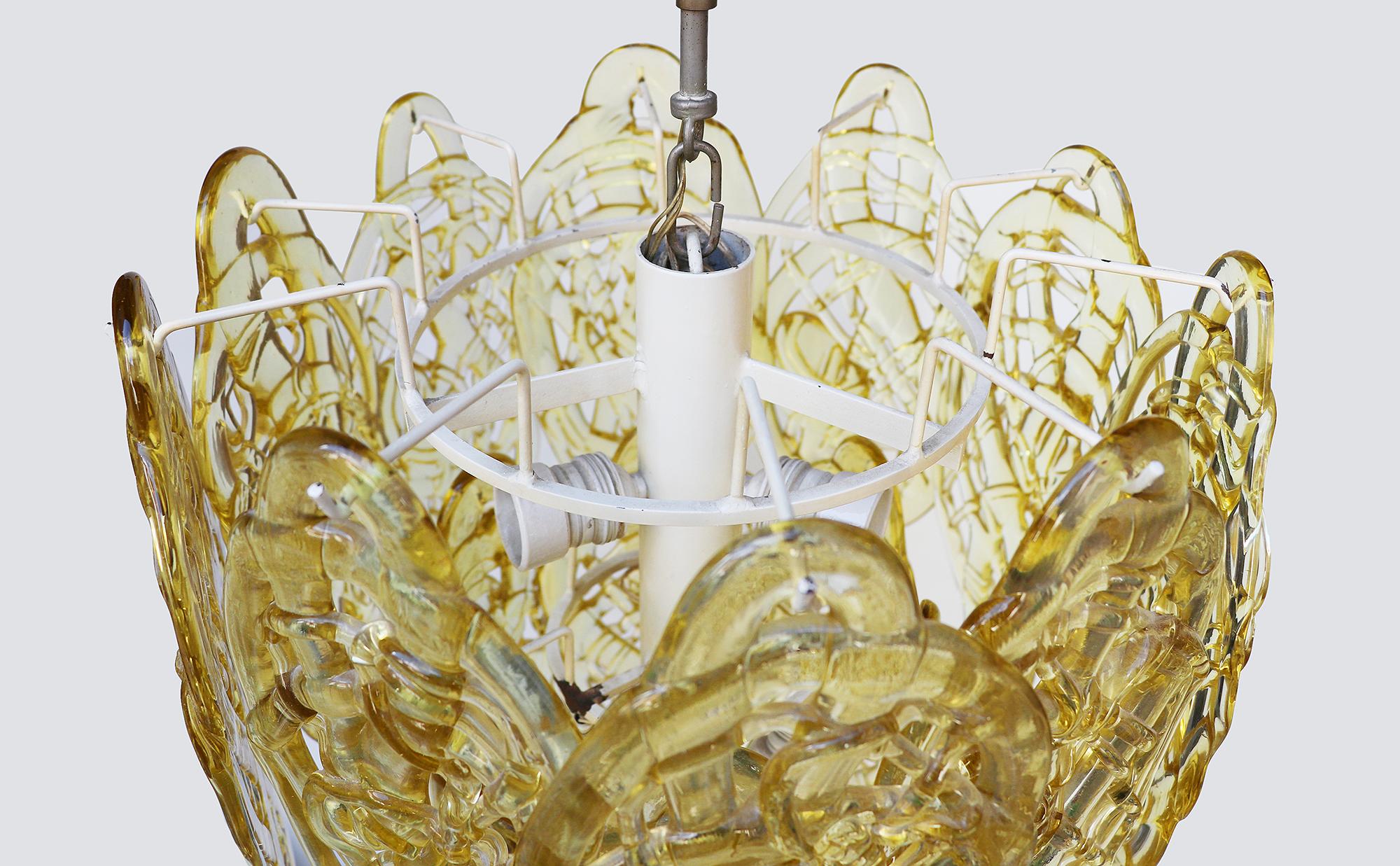 Amber Murano Glass 'Spaghetti' Chandelier by Mazzega, Italy, 1950s (Moderne der Mitte des Jahrhunderts)