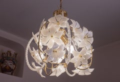 Murano Kugellüster mit weißen Blumen, 1980er Jahre