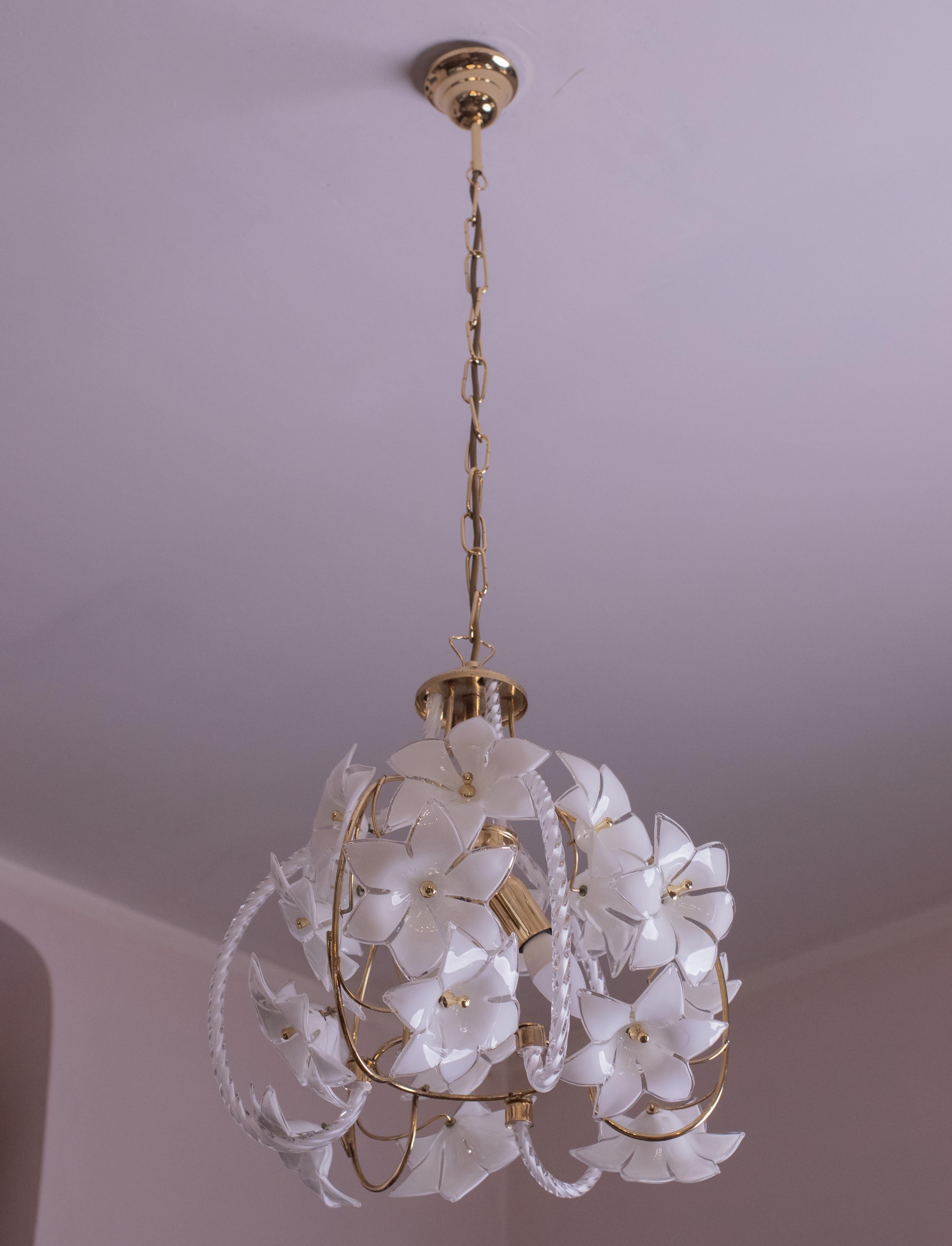 Murano Spherical Chandelier Full of White Flowers, 1980s For Sale 4
