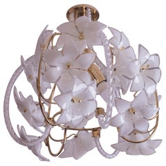 Lampadario sferico di Murano con fiori bianchi, anni '80