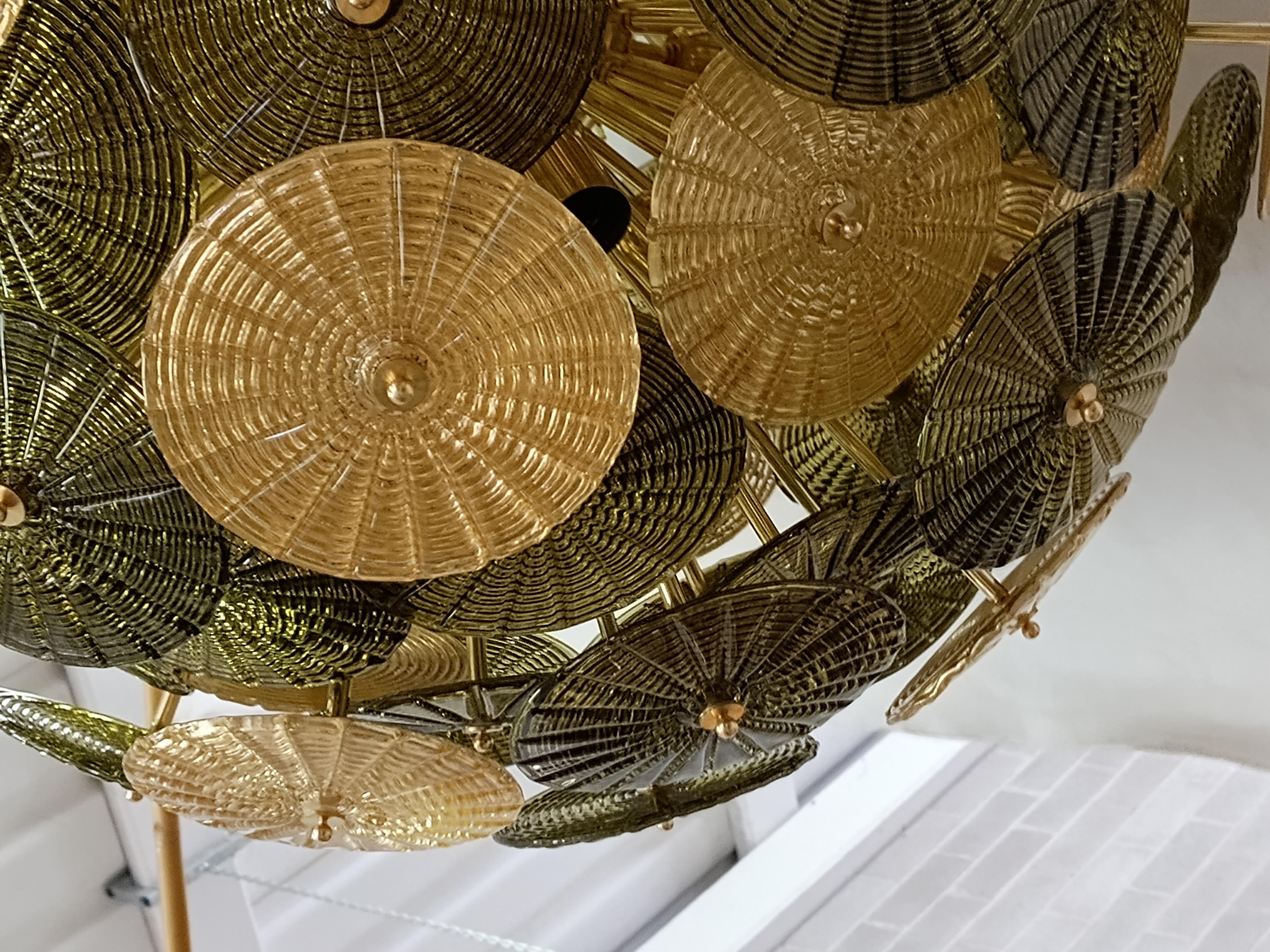 Murano Sputnik Art Glass Gold and Olive Green Color Midcentury Chandelier, 2000 In Good Condition For Sale In Rome, IT