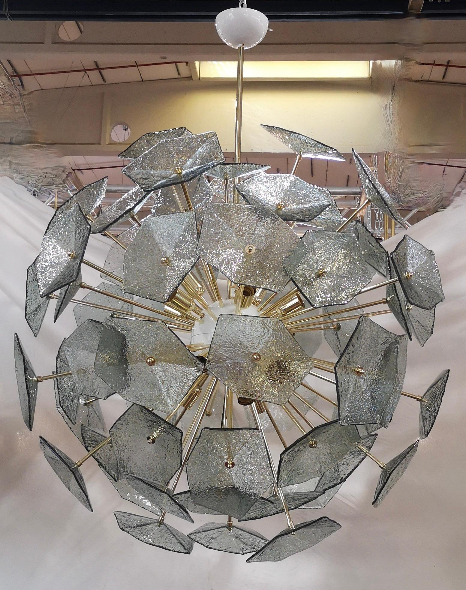 italien Lustre et pendentif en verre d'art de Murano Sputnik bleu clair du milieu du siècle dernier, 2020 en vente