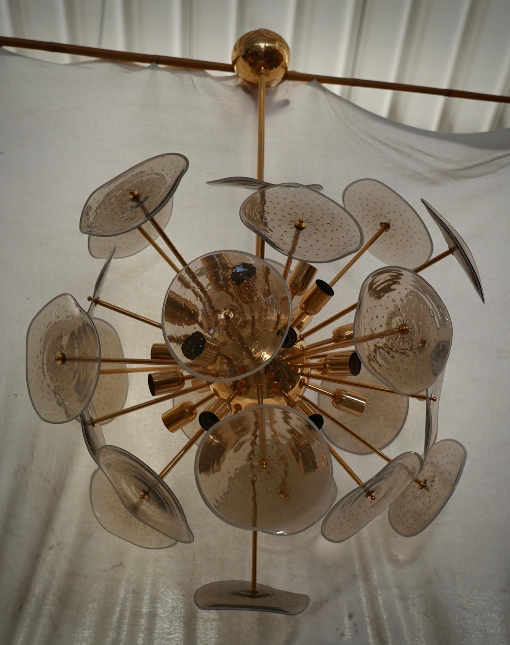 Lustre et pendentif en verre d'art de Murano, couleur fumée, à lumière Sputnik, 2020 en vente 1