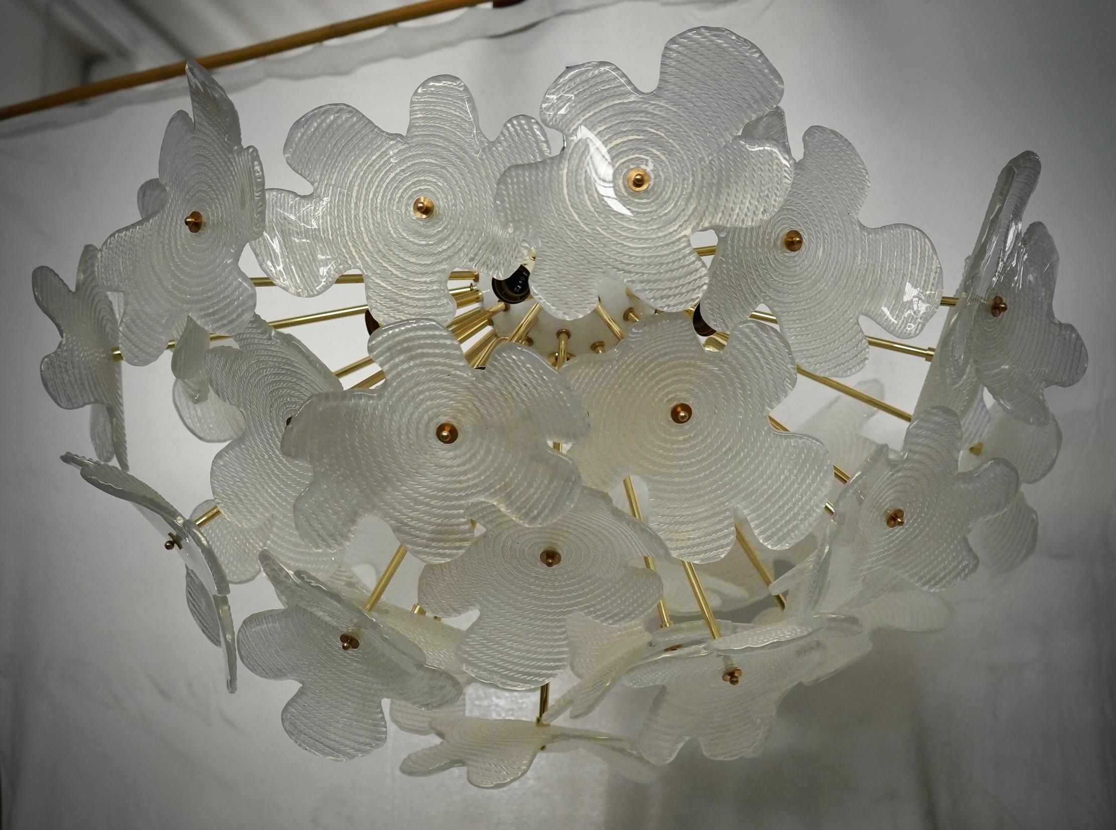 Murano Sputnik Semi Spherical White Glass and Brass Chandelier and Pendant, 2000 In Good Condition For Sale In Rome, IT