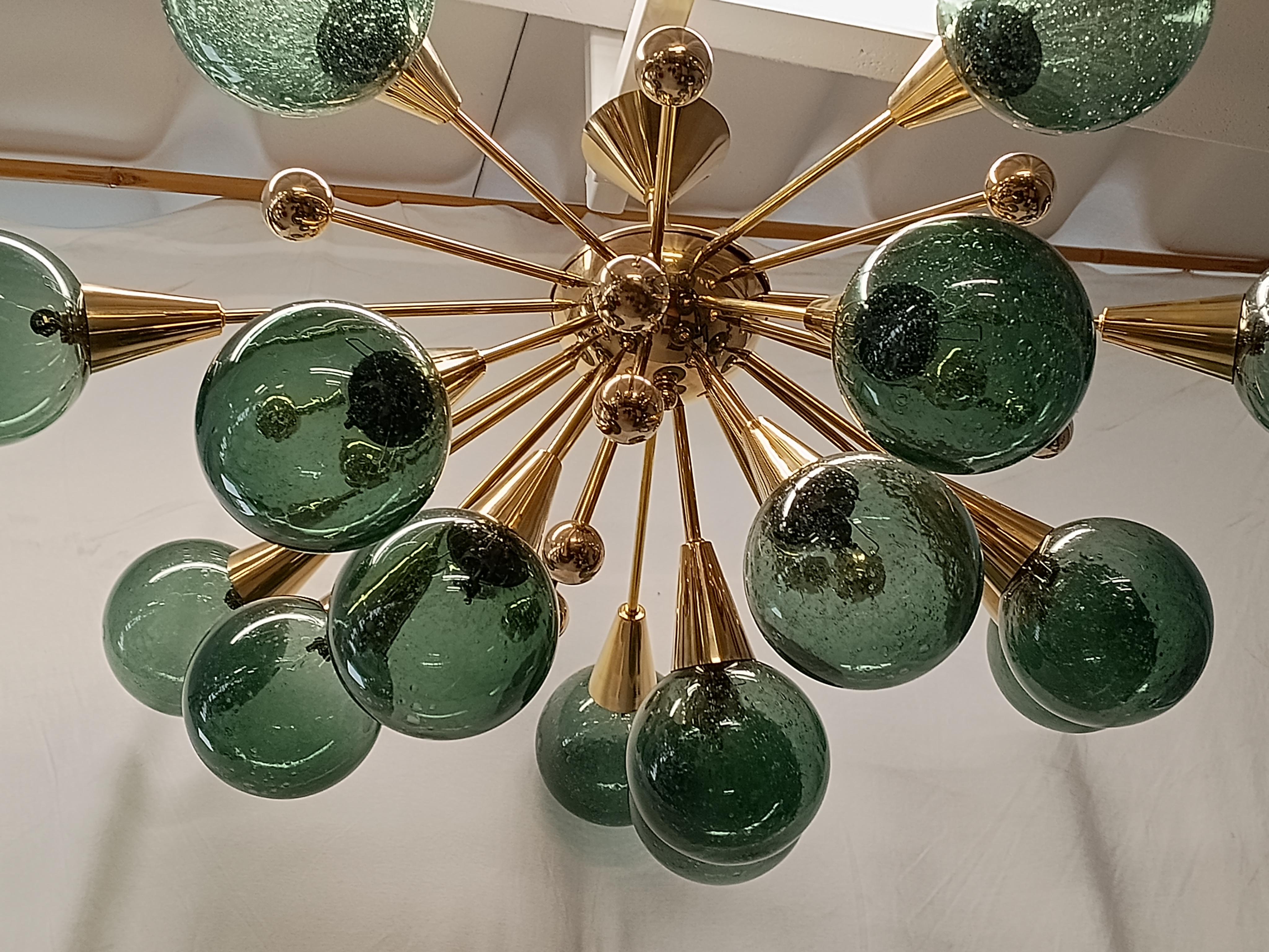 Murano Sputnik Spherical Green Glass and Brass Chandelier, 1990 For Sale 3