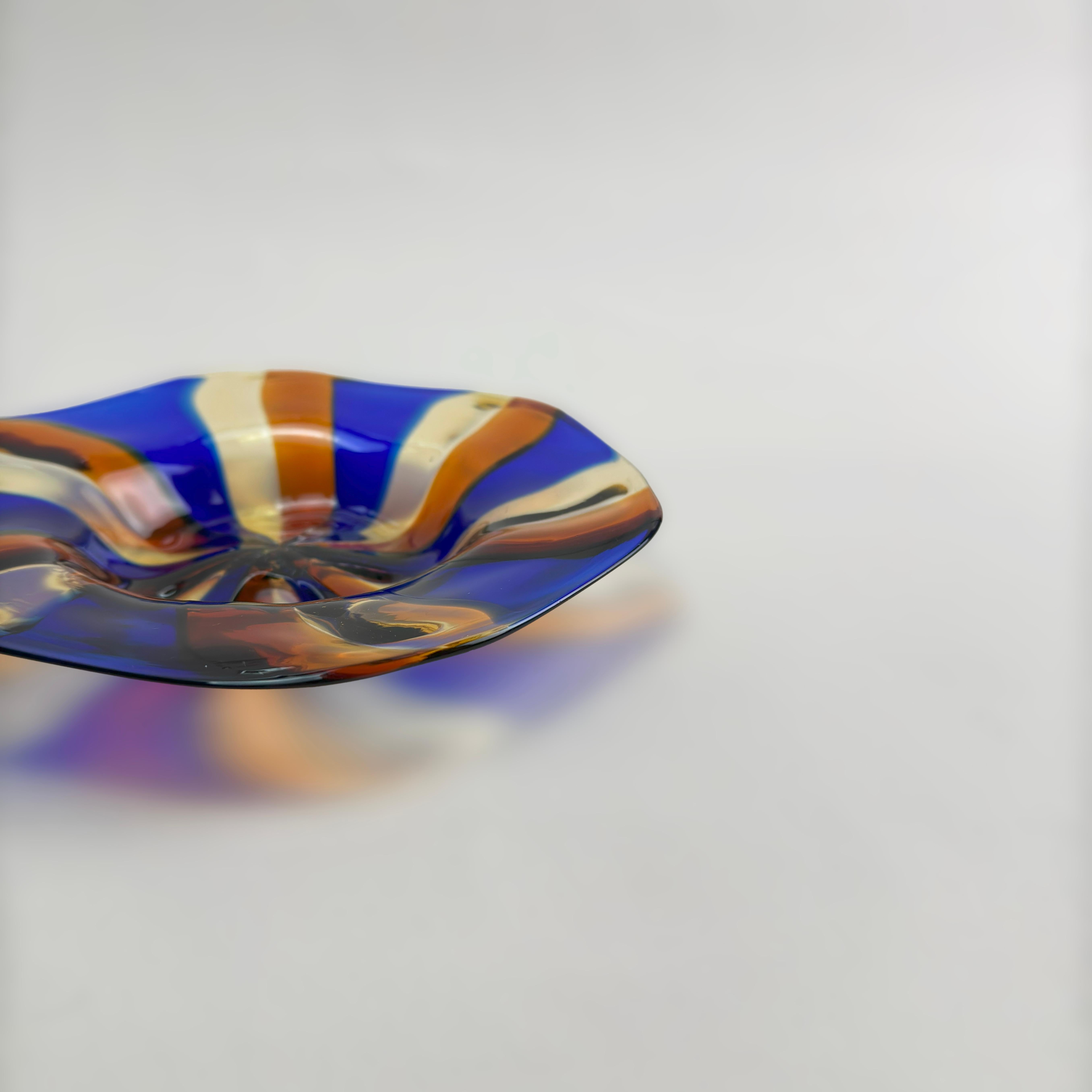 Murano Striped Glass Dish Attributed to Fratelli Toso, Italy, 1970s For Sale 1
