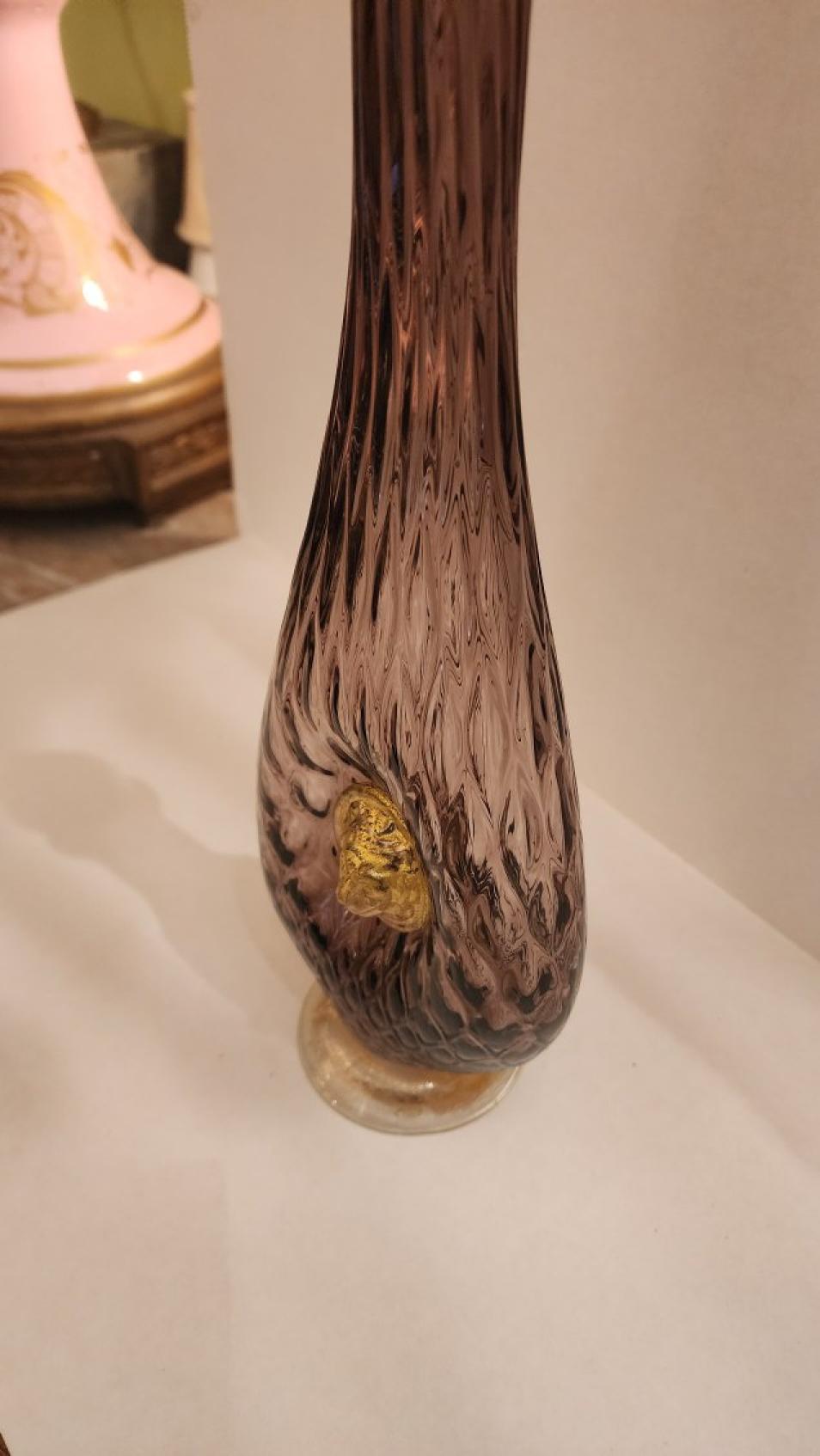 Art déco Carafe en verre doré et améthyste de style Murano en vente