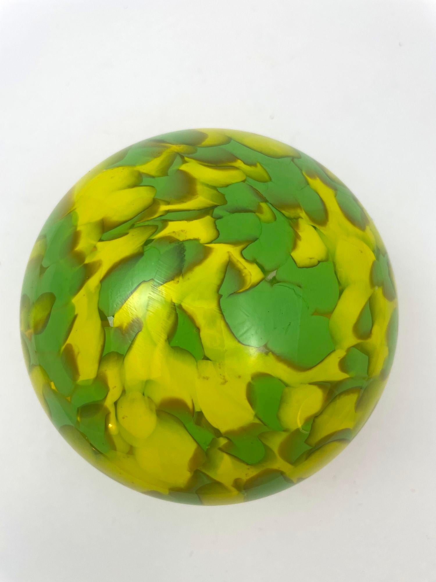 Italian Murano Style Art Glass Mushroom Toadstool Paperweight Green and Yellow 1980s For Sale