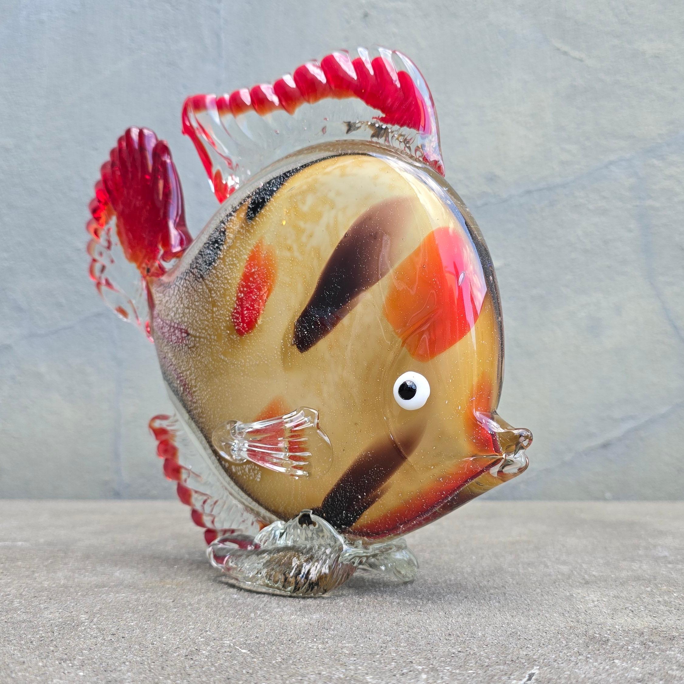 Murano-Stil mundgeblasene Kunstglas-Fisch-Skulptur (Italienisch) im Angebot