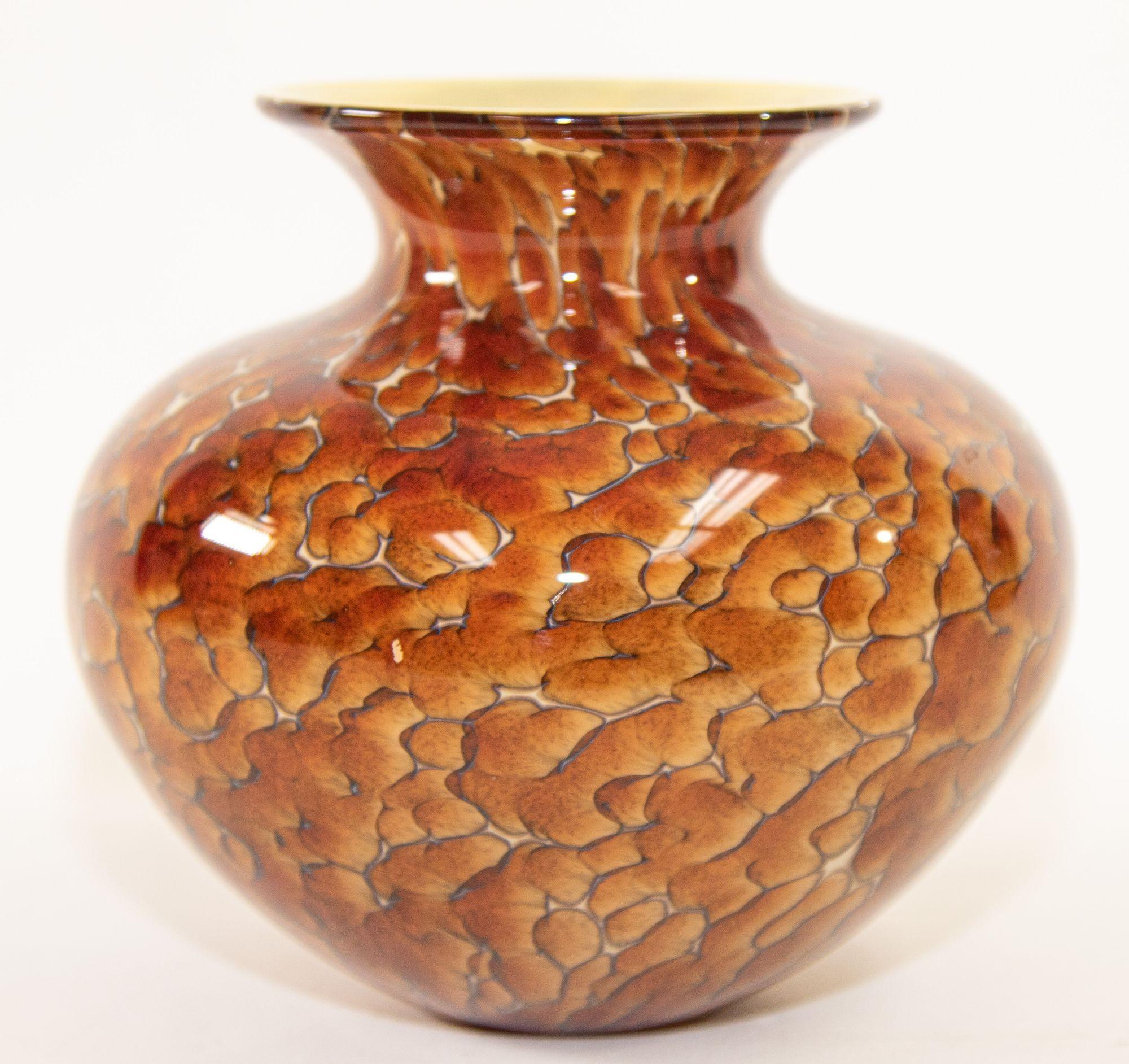Murano style tortoise brown and black signed art glass large vase.
Stunning masterpiece of studio art glass hand-made with multicolored organic brown, beige and black, motif is not totally dissimilar to leopard print.
Murano style art glass vase,