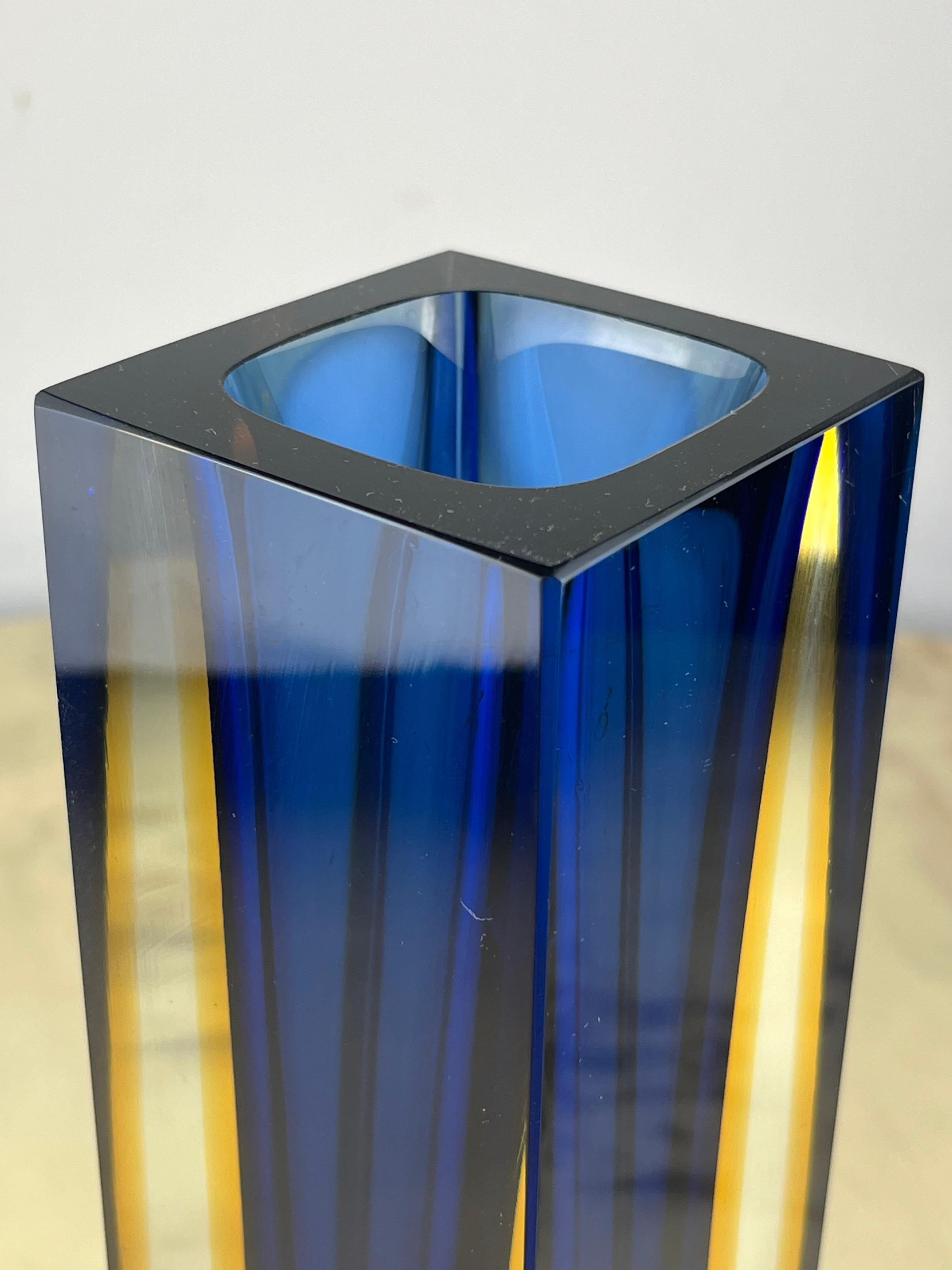 Murano Submerged Glass Vase 30 cm high, attributed to Flavio Poli, Italy, 1970s For Sale 4