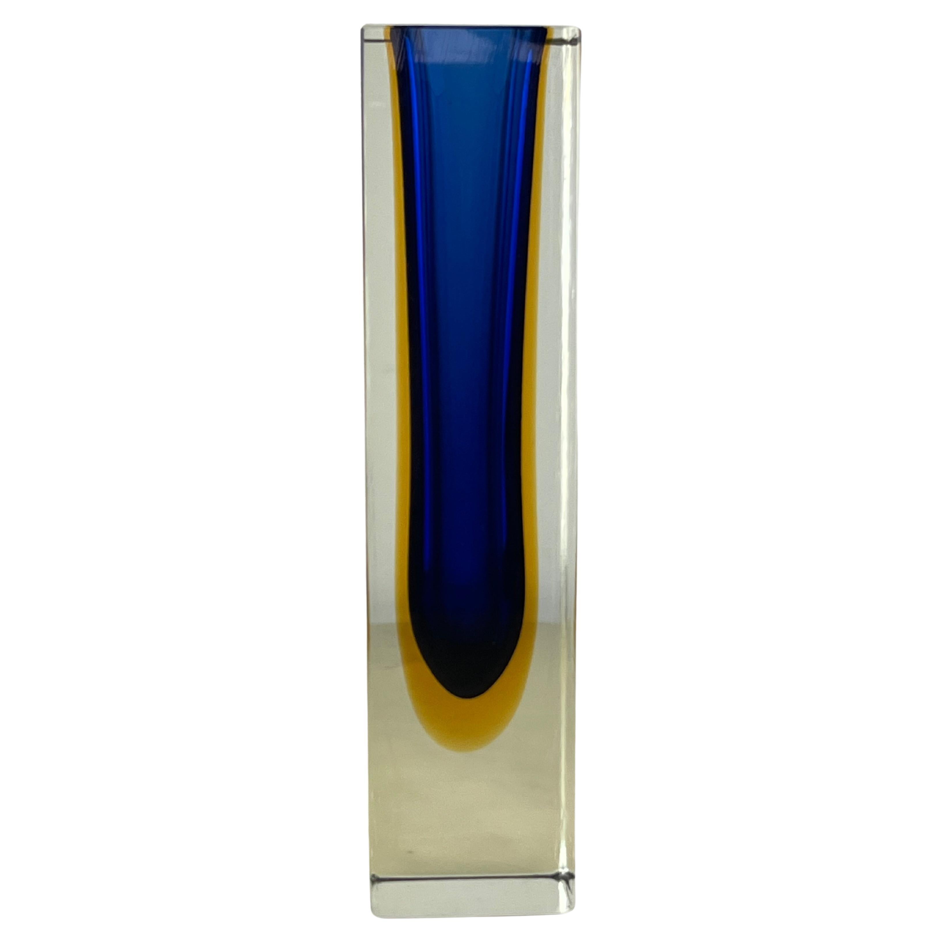 Murano Submerged Glass Vase 30 cm high, attributed to Flavio Poli, Italy, 1970s For Sale