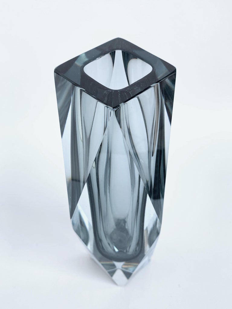 Murano, Submerged Glass Vase, Colour Smoky Gray, Mandruzzato Italy, 1960s For Sale 5