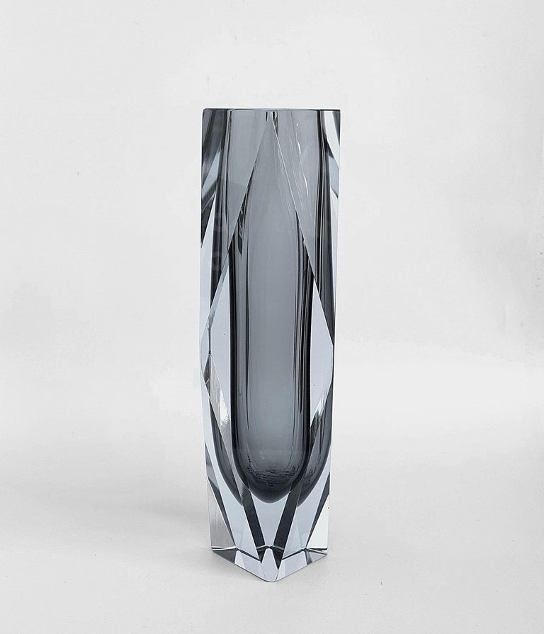 Murano, Submerged Glass Vase, Colour Smoky Gray, Mandruzzato Italy, 1960s For Sale 6