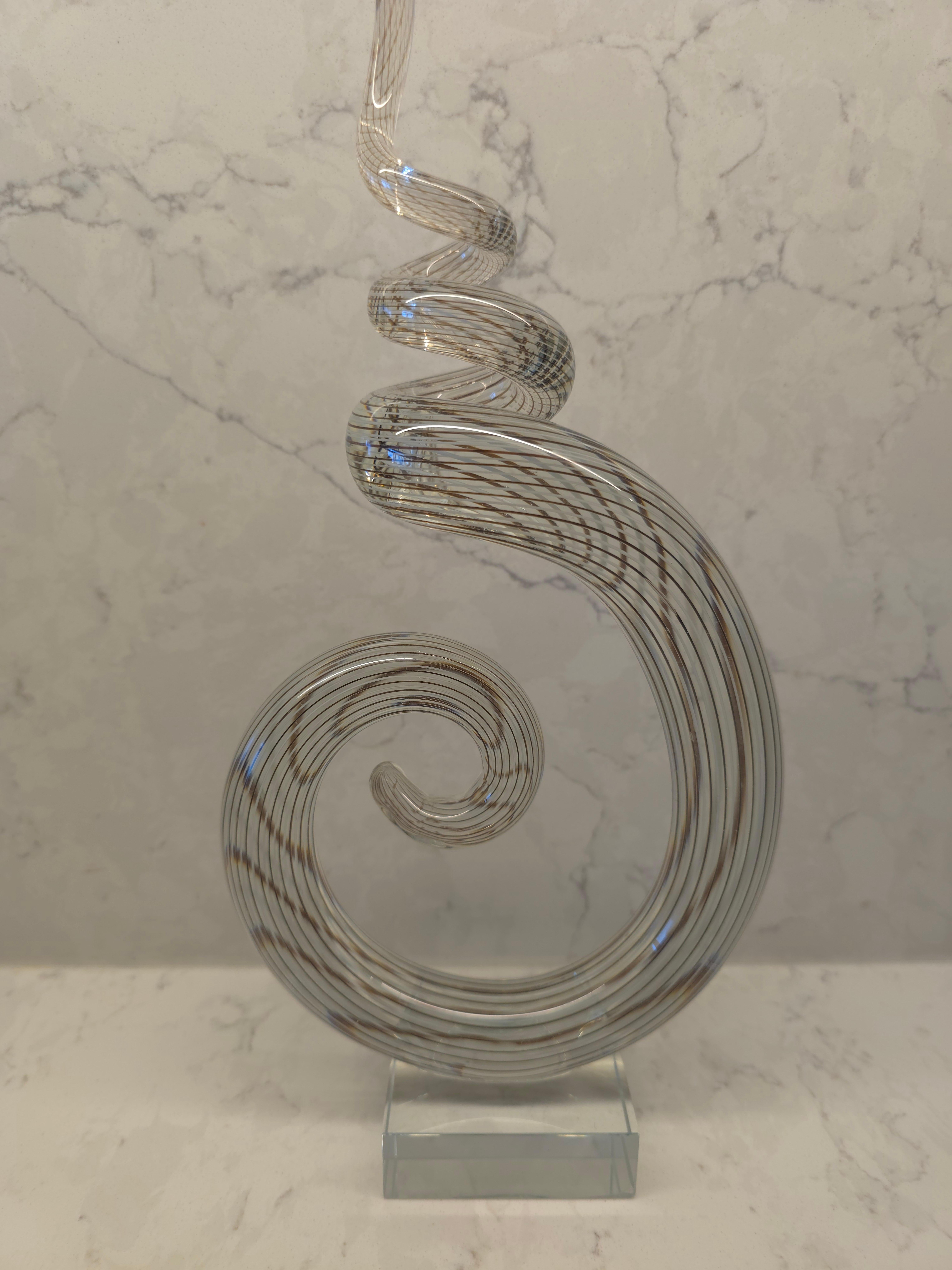 Mid-Century moderno Scultura astratta in vetro artistico a vortice di Murano in vendita