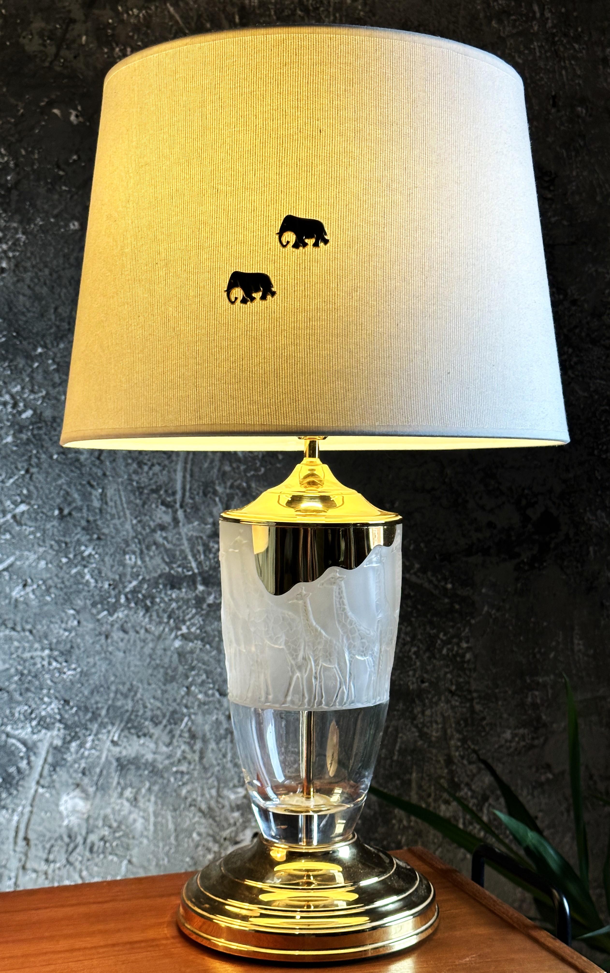 Hollywood Regency Lampe de table Murano, animal d'Afrique, laiton et verre. Italie années 1960 en vente